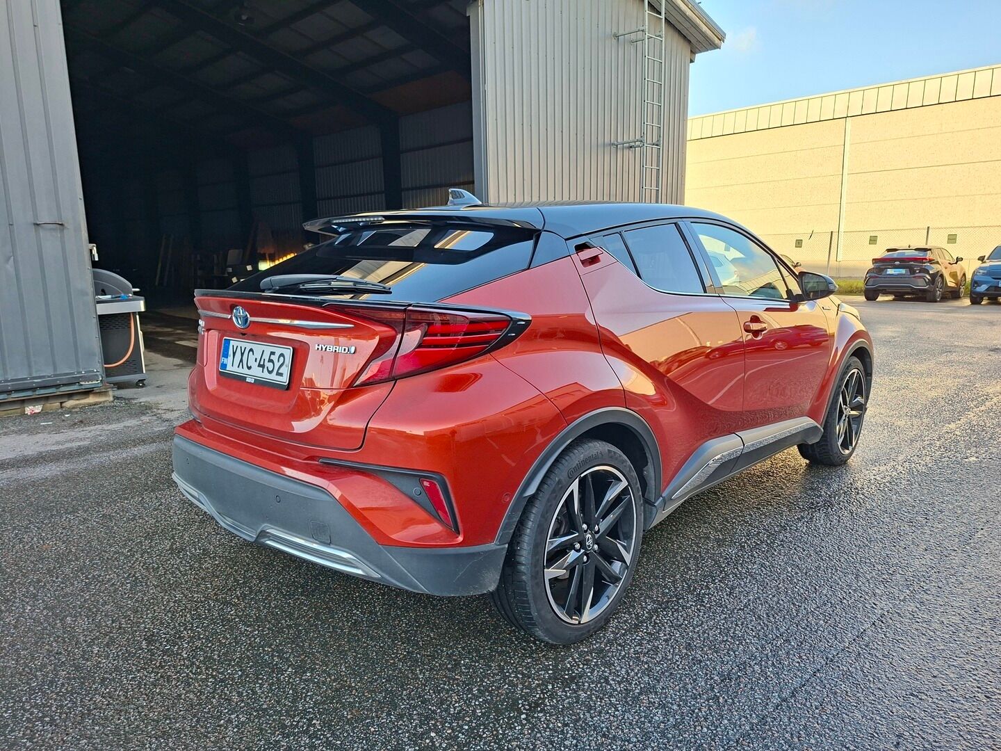 Toyota C-HR 2020 2,0 Hybrid Limited Launch Edition - Suomiauto | ACC | JBL | Nahkasisusta | Sähköpenkit | Peruutuskamera | LDA | BLIS | KeylessGo | Juuri tullut Tampereelle! - KORKO VAIN 3,99 %