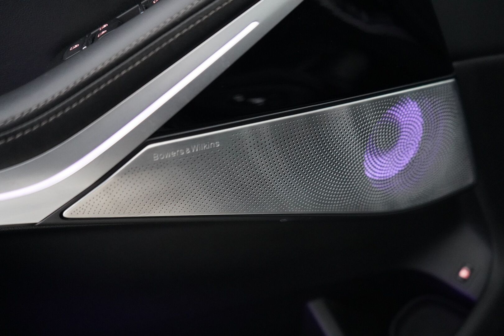 BMW X5 2020 G05 xDrive45e A M-sport * B&W / HUD / ACC / Comfort-nahat / Koukku / 360-kam / Laser / Panorama / Soft Close * - Suomi-auto / SoH 90.5% / 2x Vanteet / Merkkihuoltohistoria