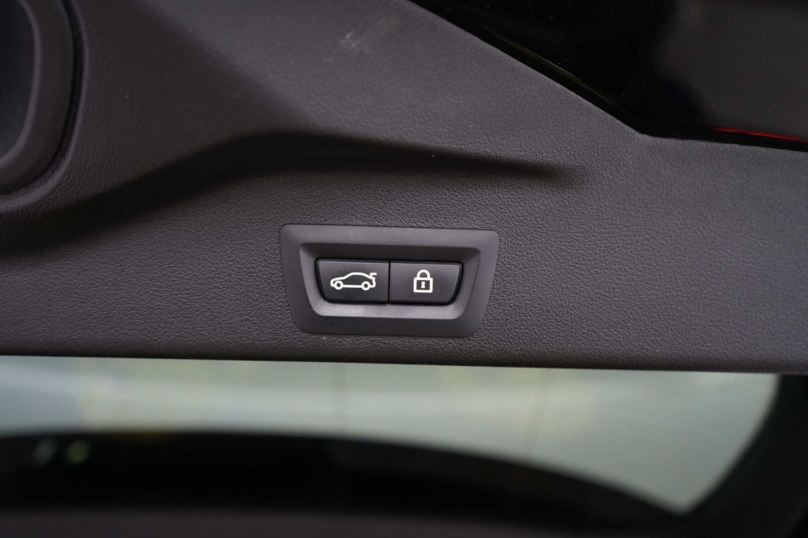 BMW X5 2020 G05 xDrive45e A M-sport * B&W / HUD / ACC / Comfort-nahat / Koukku / 360-kam / Laser / Panorama / Soft Close * - Suomi-auto / SoH 90.5% / 2x Vanteet / Merkkihuoltohistoria