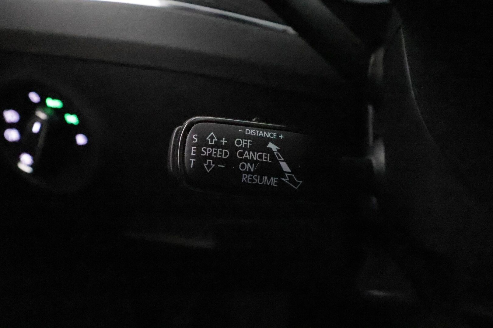 Skoda Superb 2020 Combi 2,0 TDI 150 Style DSG Autom. * Webasto / Adapt.Vakkari / Canton Audio / Matrix LED / Koukku / Muistipenkki / Peruutuskamera - 1-om Suomi-auto / Kahdet renkaat / Merkkihuollettu / Supervarusteet!