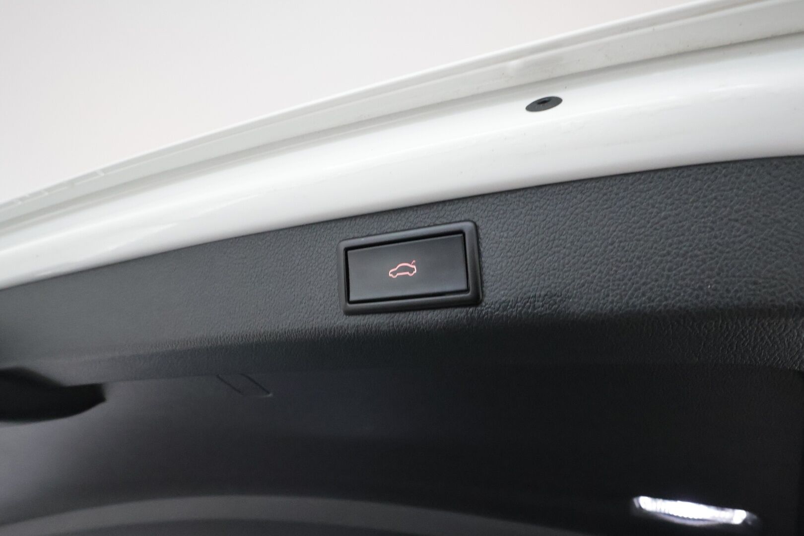 Skoda Superb 2020 Combi 2,0 TDI 150 Style DSG Autom. * Webasto / Adapt.Vakkari / Canton Audio / Matrix LED / Koukku / Muistipenkki / Peruutuskamera - 1-om Suomi-auto / Kahdet renkaat / Merkkihuollettu / Supervarusteet!