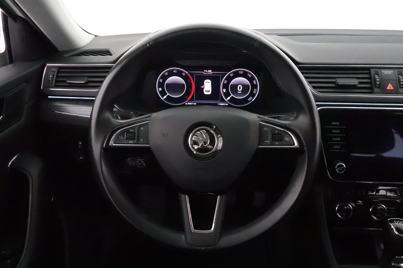 Skoda Superb 2020 Combi 2,0 TDI 150 Style DSG Autom. * Webasto / Adapt.Vakkari / Canton Audio / Matrix LED / Koukku / Muistipenkki / Peruutuskamera - 1-om Suomi-auto / Kahdet renkaat / Merkkihuollettu / Supervarusteet!