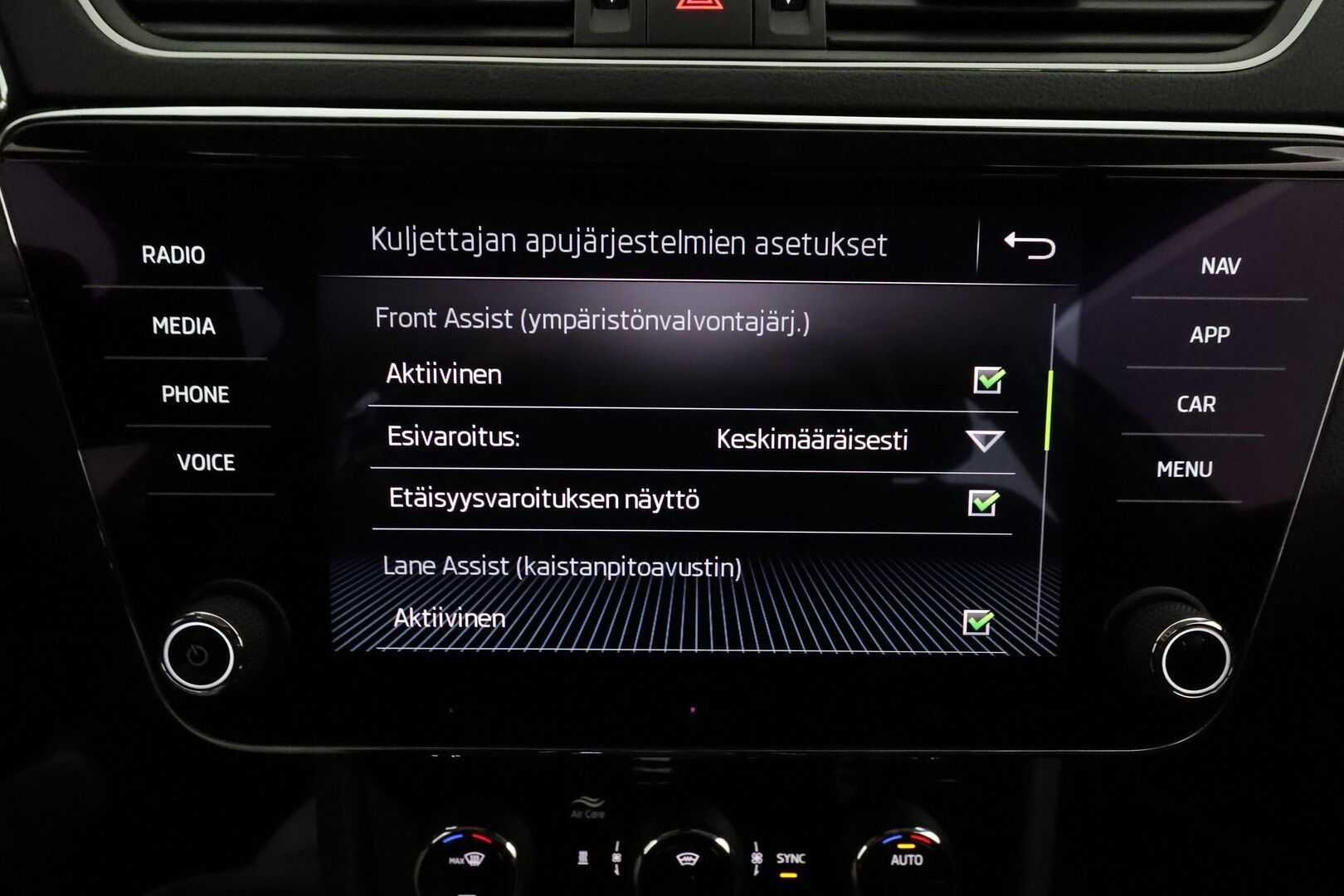 Skoda Superb 2020 Combi 2,0 TDI 150 Style DSG Autom. * Webasto / Adapt.Vakkari / Canton Audio / Matrix LED / Koukku / Muistipenkki / Peruutuskamera - 1-om Suomi-auto / Kahdet renkaat / Merkkihuollettu / Supervarusteet!