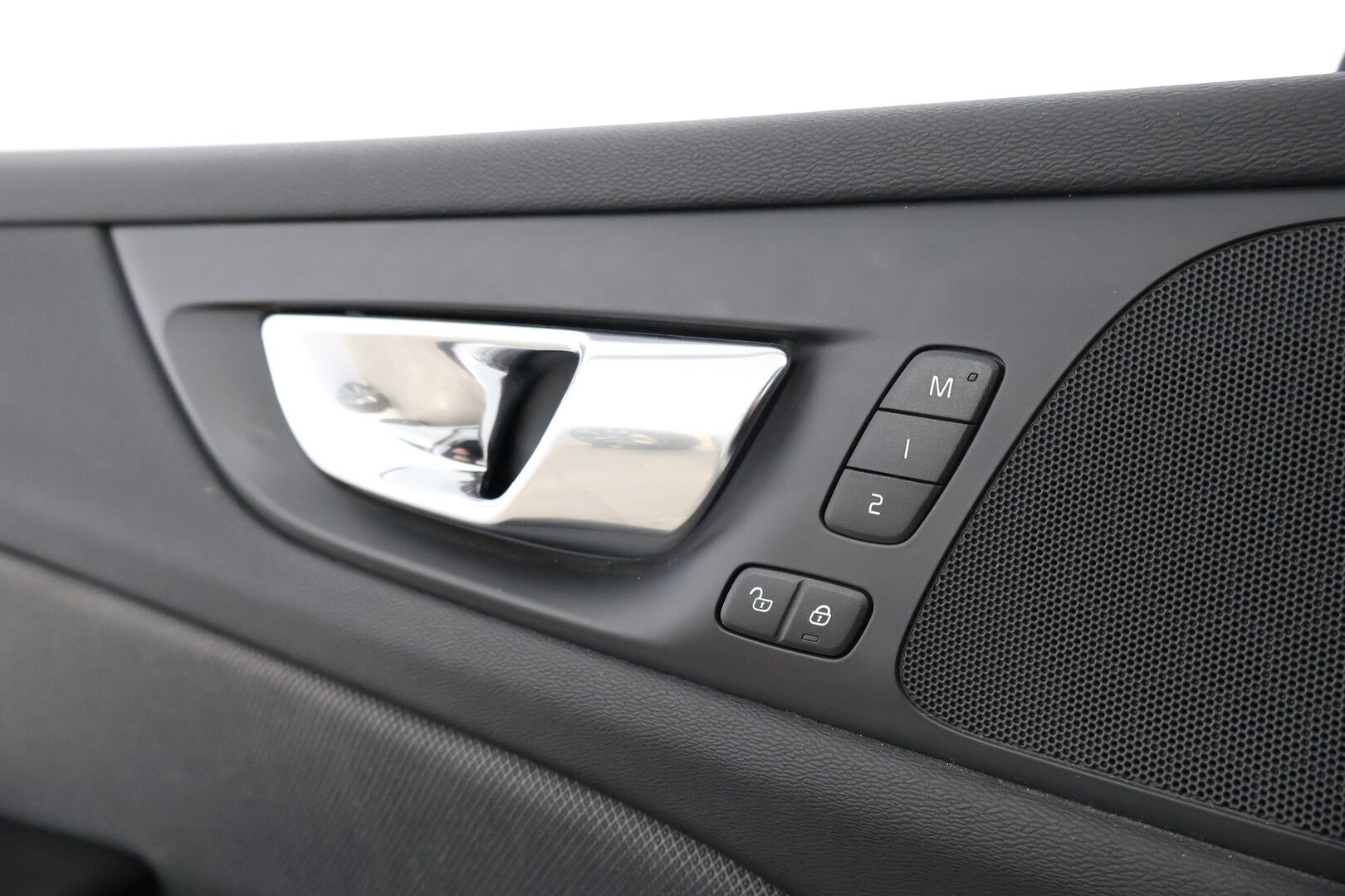 Volvo V60 2020 T8 TwE AWD Business R-Design aut - Suomiauto / Webasto / Adapt.Vakkari / Vetokoukku / Peruutuskamera / Sensus Navi / BLIS / Nahka-Alcantara / Huippuvarusteet / Jakopää juuri tehty!
