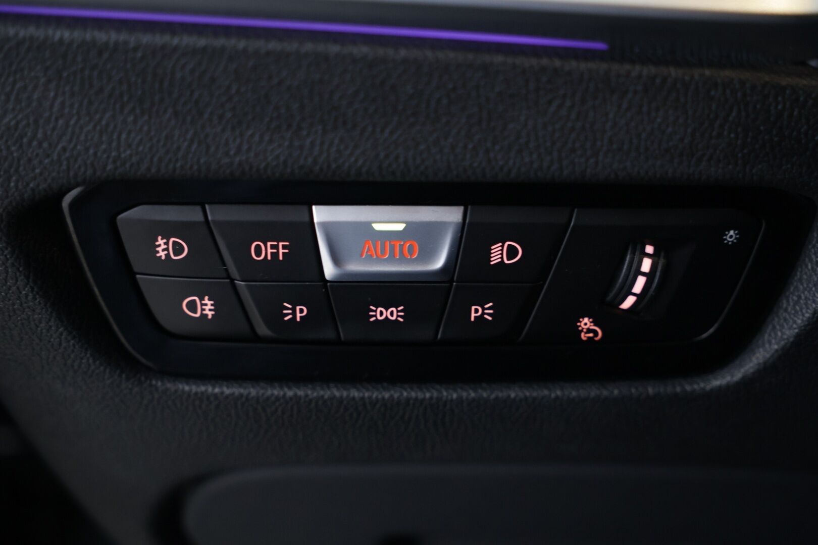 BMW 330 2019 G20 Sedan 330e Business M Sport *Acc / Harman & Kardon / Laser valot / 360-Kamera!* - Todella kovat varusteet / Harvinainen ulkoväri / Hyvin pidetty!