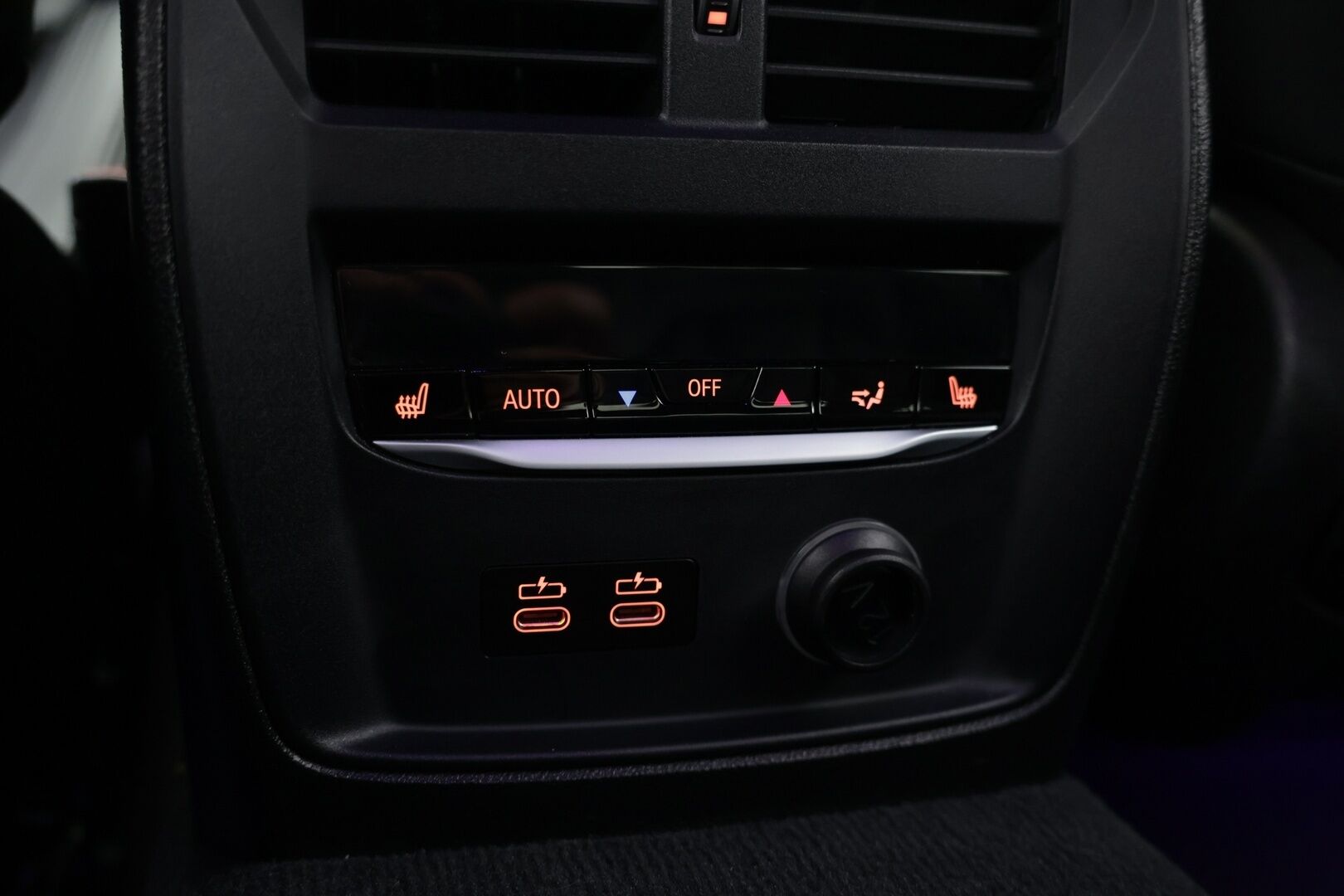 BMW 330 2019 G20 Sedan 330e Business M Sport *Acc / Harman & Kardon / Laser valot / 360-Kamera!* - Todella kovat varusteet / Harvinainen ulkoväri / Hyvin pidetty!