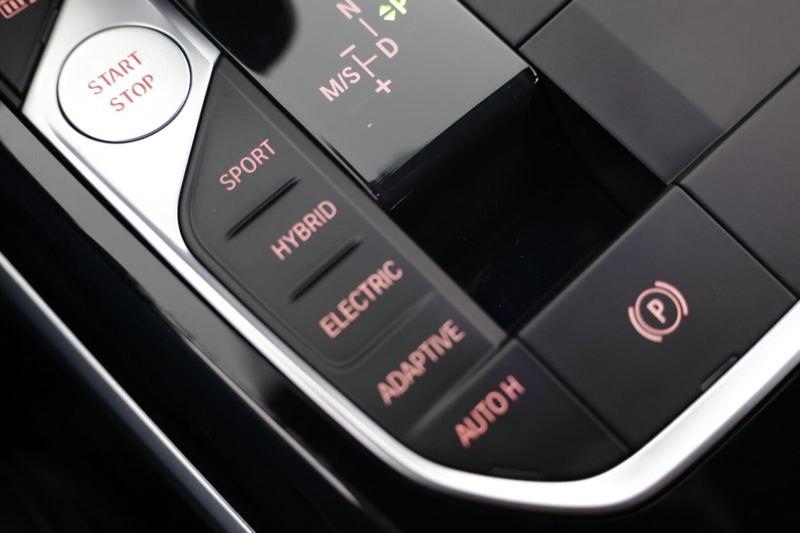 BMW 330 2019 G20 Sedan 330e Business M Sport *Acc / Harman & Kardon / Laser valot / 360-Kamera!* - Todella kovat varusteet / Harvinainen ulkoväri / Hyvin pidetty!