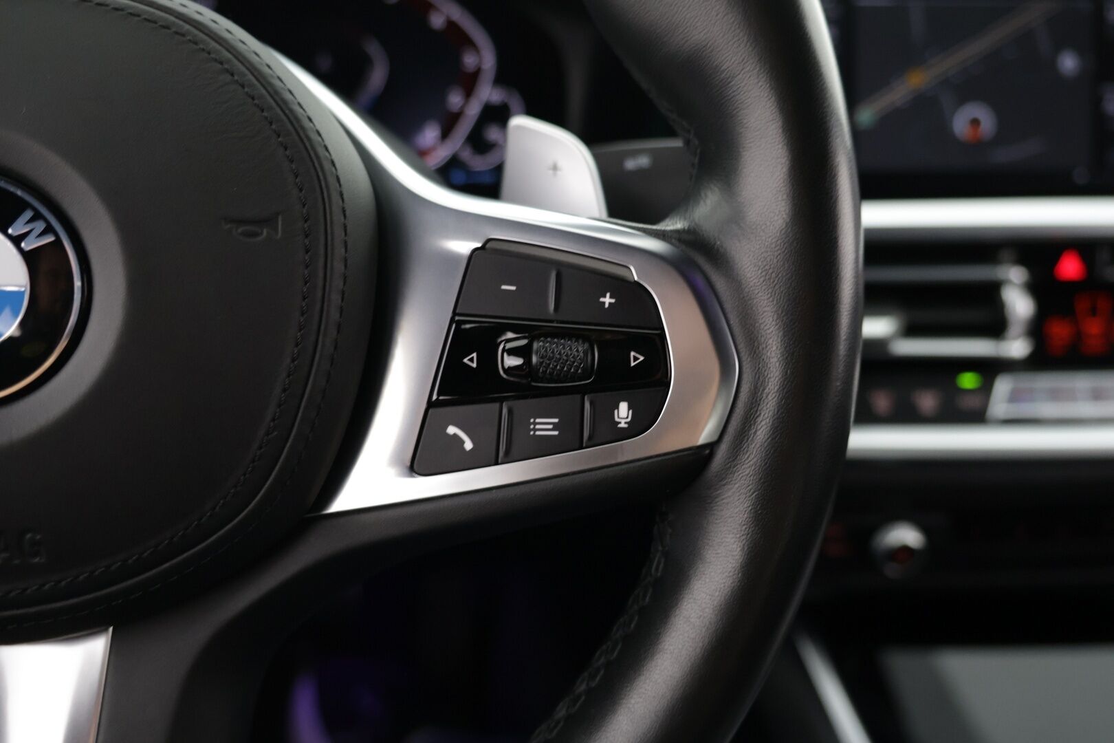 BMW 330 2019 G20 Sedan 330e Business M Sport *Acc / Harman & Kardon / Laser valot / 360-Kamera!* - Todella kovat varusteet / Harvinainen ulkoväri / Hyvin pidetty!