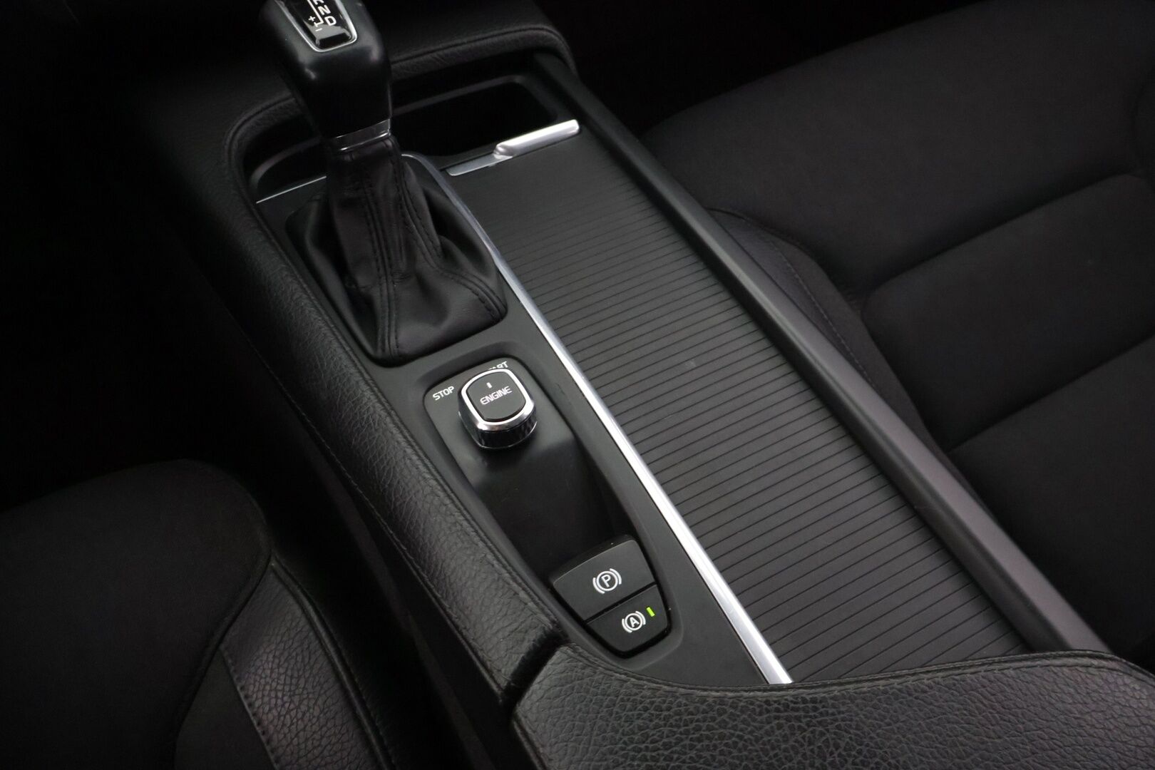 Volvo V90 2017 D4 Business aut** Webasto / VOC / Adapt. vak / Pilot-assist / Vetokoukku - *Tilava / Luotettava / Käyttöauto!*