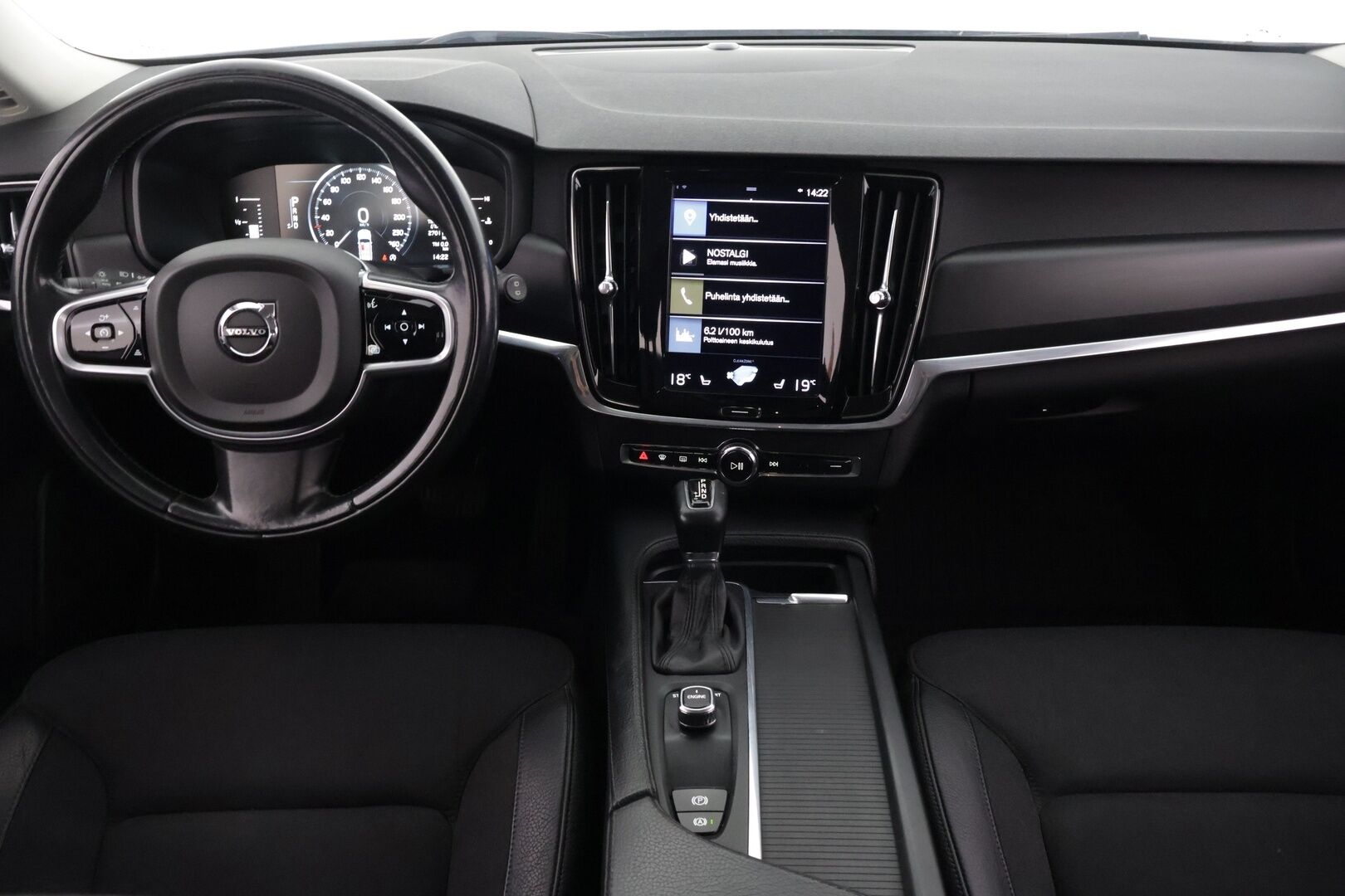 Volvo V90 2017 D4 Business aut** Webasto / VOC / Adapt. vak / Pilot-assist / Vetokoukku - *Tilava / Luotettava / Käyttöauto!*