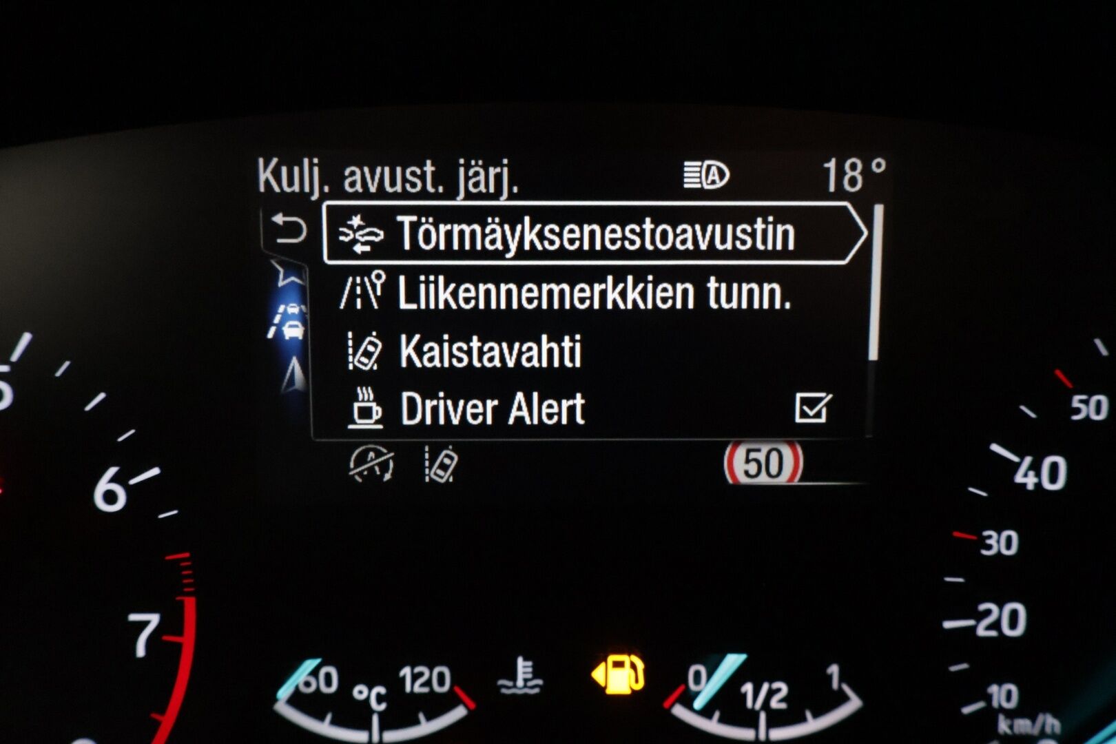 Ford Focus 2020 1,5 EcoBoost 182hv A8 ST-Line 5-ovinen / ACC / Webasto / P-tutkat / LED / Keyless / - Kahdet hyvät renkaat / Hyvä huoltohistoria 