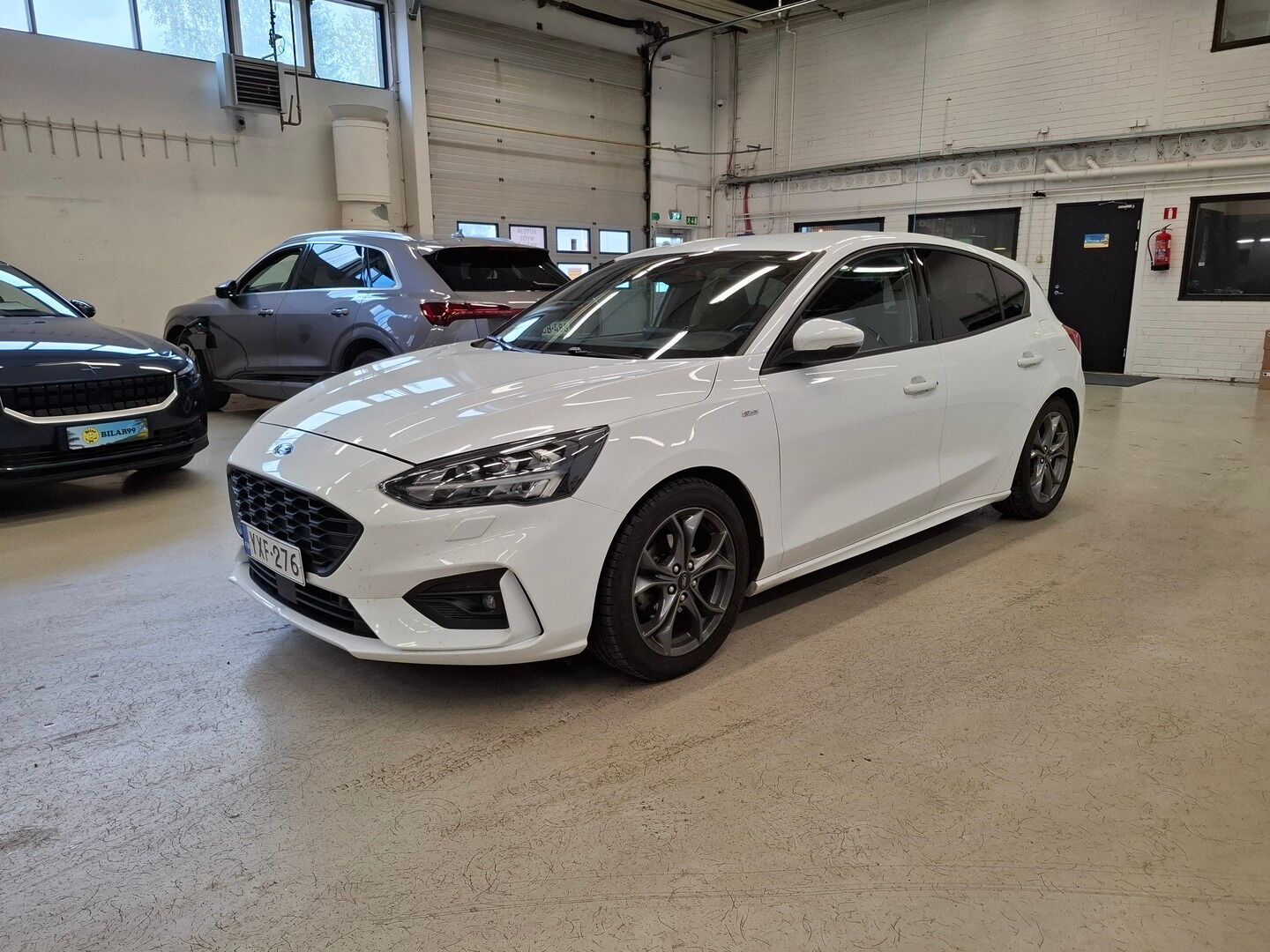 Ford Focus 2020 1,5 EcoBoost 182hv A8 ST-Line 5-ovinen / ACC / Webasto / P-tutkat / LED / Keyless / - Kahdet hyvät renkaat / Hyvä huoltohistoria 