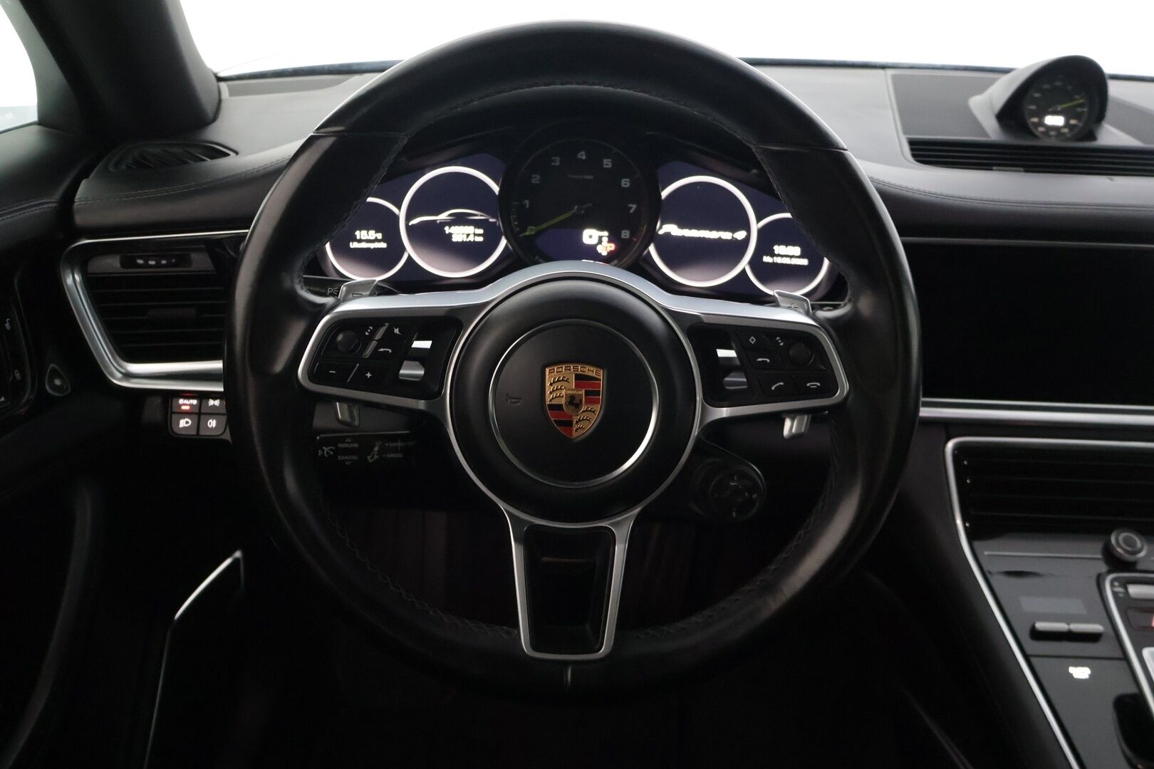 Porsche Panamera 2018 4 E-Hybrid - | Huippuvarusteet | 4-Pyöräohjaus | Imuovet | Hieronta | Ilmastoidut 14-ist. | Takanäyttö | Sport Chrono | BOSE | 360 | Sport-Putkisto | PDLS+ | PASM |