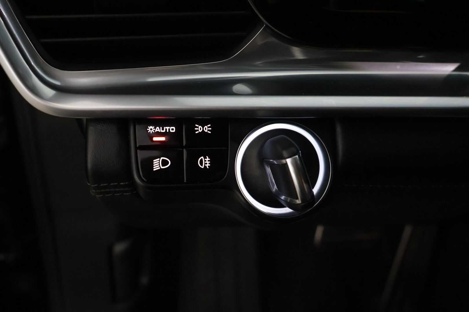 Porsche Panamera 2018 4 E-Hybrid - | Huippuvarusteet | 4-Pyöräohjaus | Imuovet | Hieronta | Ilmastoidut 14-ist. | Takanäyttö | Sport Chrono | BOSE | 360 | Sport-Putkisto | PDLS+ | PASM |