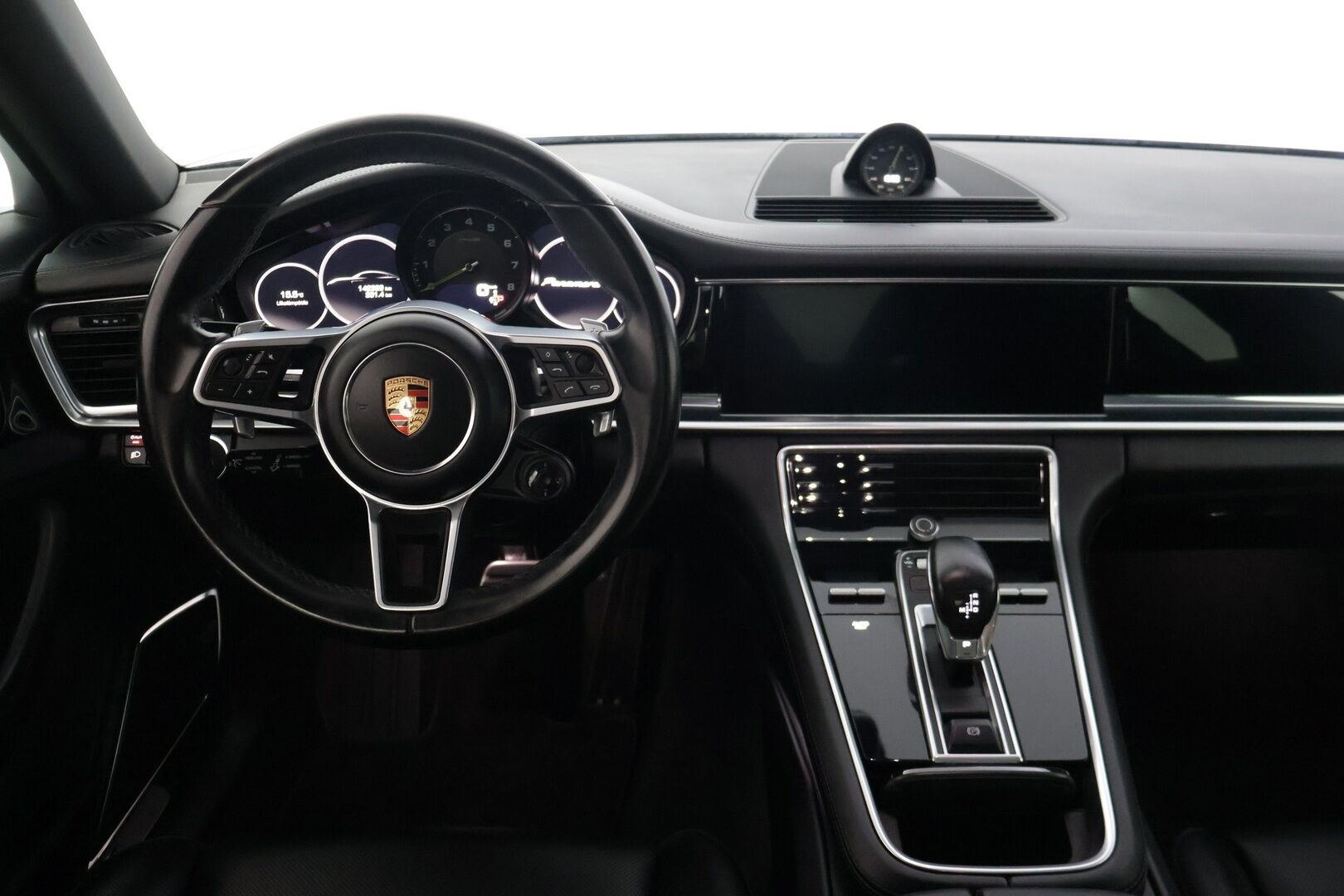 Porsche Panamera 2018 4 E-Hybrid - | Huippuvarusteet | 4-Pyöräohjaus | Imuovet | Hieronta | Ilmastoidut 14-ist. | Takanäyttö | Sport Chrono | BOSE | 360 | Sport-Putkisto | PDLS+ | PASM |