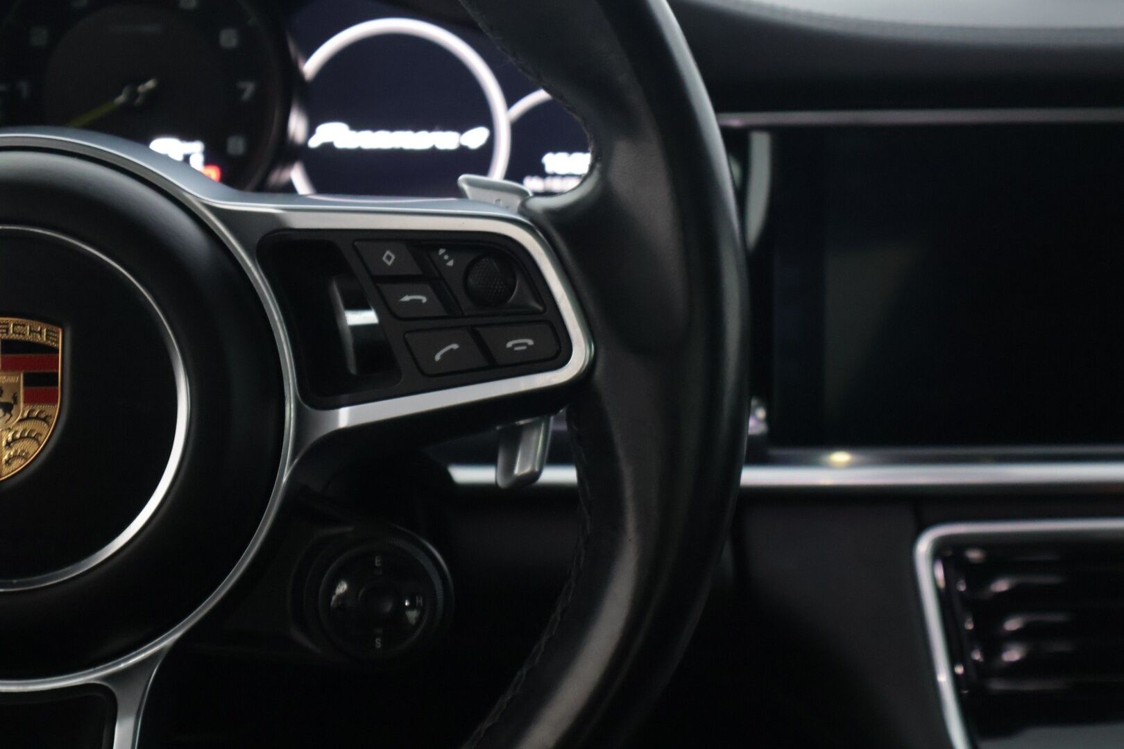 Porsche Panamera 2018 4 E-Hybrid - | Huippuvarusteet | 4-Pyöräohjaus | Imuovet | Hieronta | Ilmastoidut 14-ist. | Takanäyttö | Sport Chrono | BOSE | 360 | Sport-Putkisto | PDLS+ | PASM |