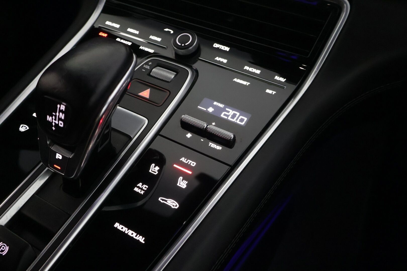 Porsche Panamera 2018 4 E-Hybrid - | Huippuvarusteet | 4-Pyöräohjaus | Imuovet | Hieronta | Ilmastoidut 14-ist. | Takanäyttö | Sport Chrono | BOSE | 360 | Sport-Putkisto | PDLS+ | PASM |