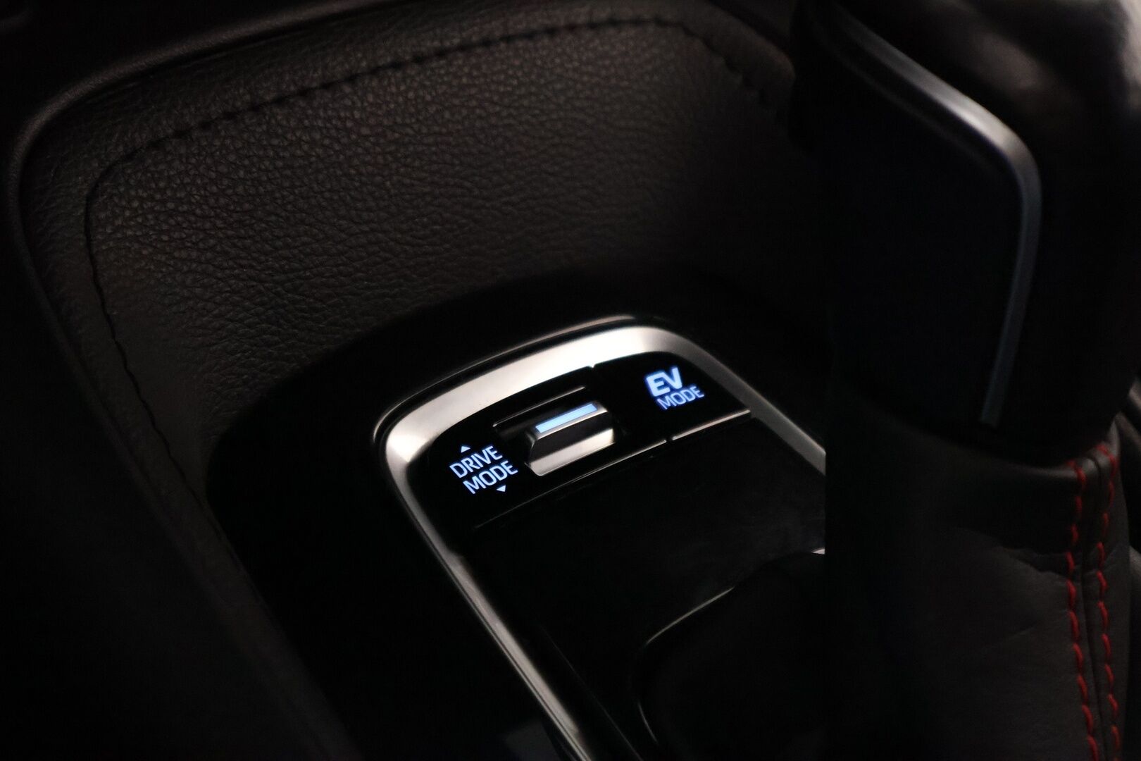 Toyota Corolla 2020 Touring Sports 2,0 Hybrid GR Sport - Suomiauto / Adapt.Vakkari / HUD / JBL Premium Audio / Merkkihuollot / Lohkolämmitin / Ratinlämmitin / Huippuvarusteet!