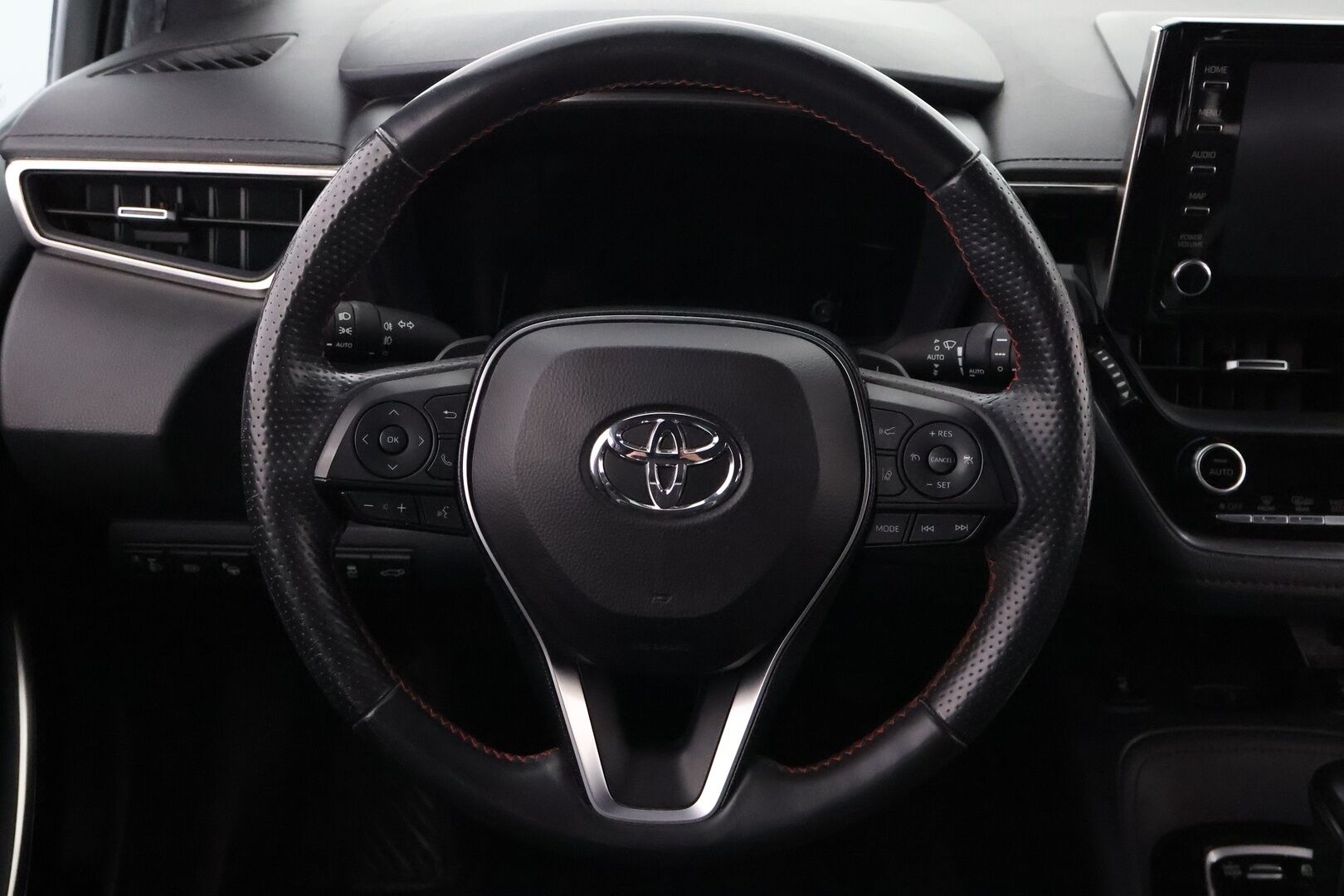 Toyota Corolla 2020 Touring Sports 2,0 Hybrid GR Sport - Suomiauto / Adapt.Vakkari / HUD / JBL Premium Audio / Merkkihuollot / Lohkolämmitin / Ratinlämmitin / Huippuvarusteet!