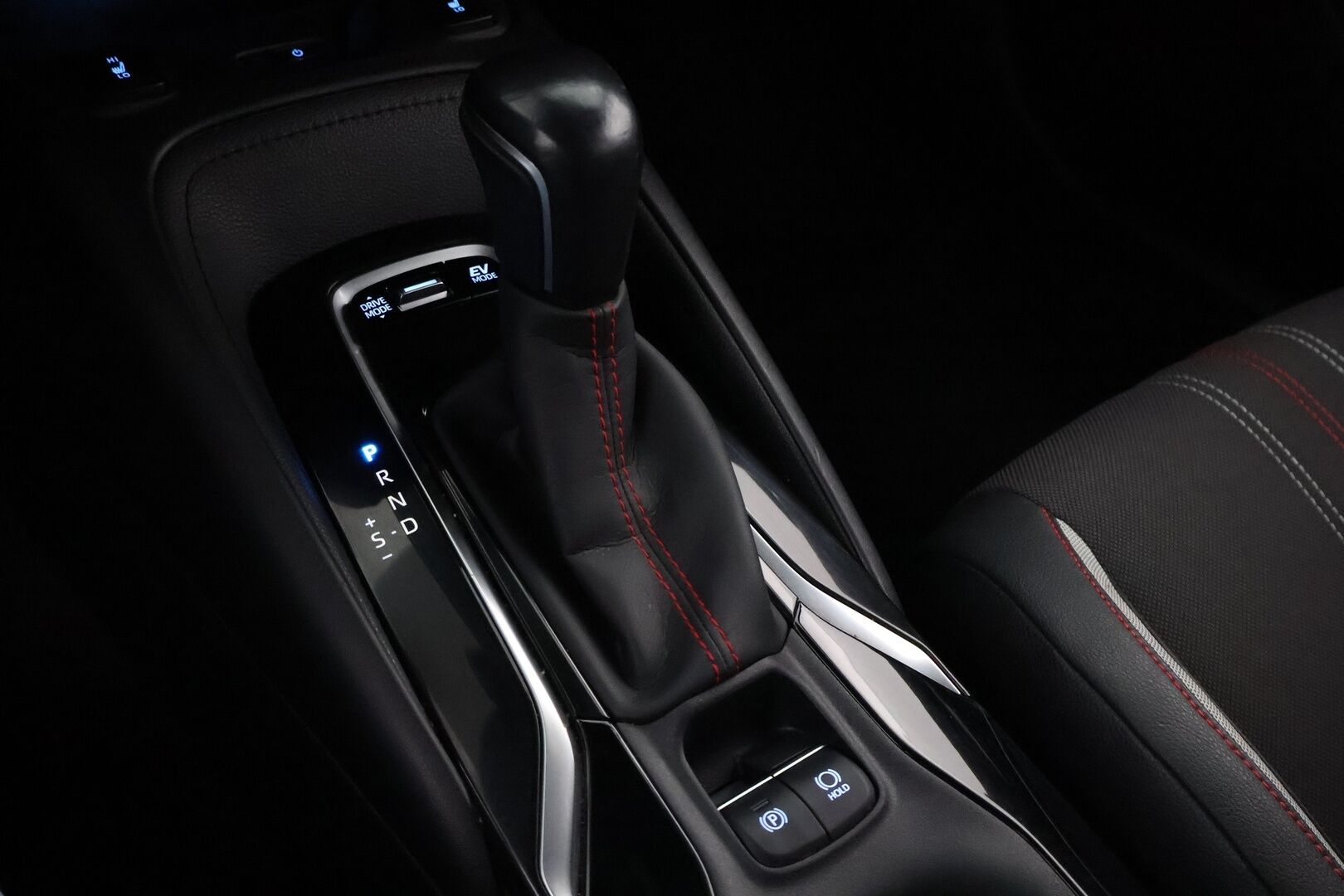 Toyota Corolla 2020 Touring Sports 2,0 Hybrid GR Sport - Suomiauto / Adapt.Vakkari / HUD / JBL Premium Audio / Merkkihuollot / Lohkolämmitin / Ratinlämmitin / Huippuvarusteet!