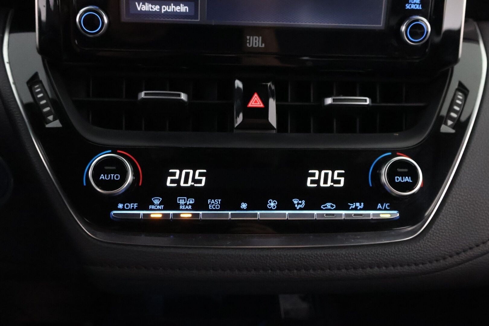 Toyota Corolla 2020 Touring Sports 2,0 Hybrid GR Sport - Suomiauto / Adapt.Vakkari / HUD / JBL Premium Audio / Merkkihuollot / Lohkolämmitin / Ratinlämmitin / Huippuvarusteet!
