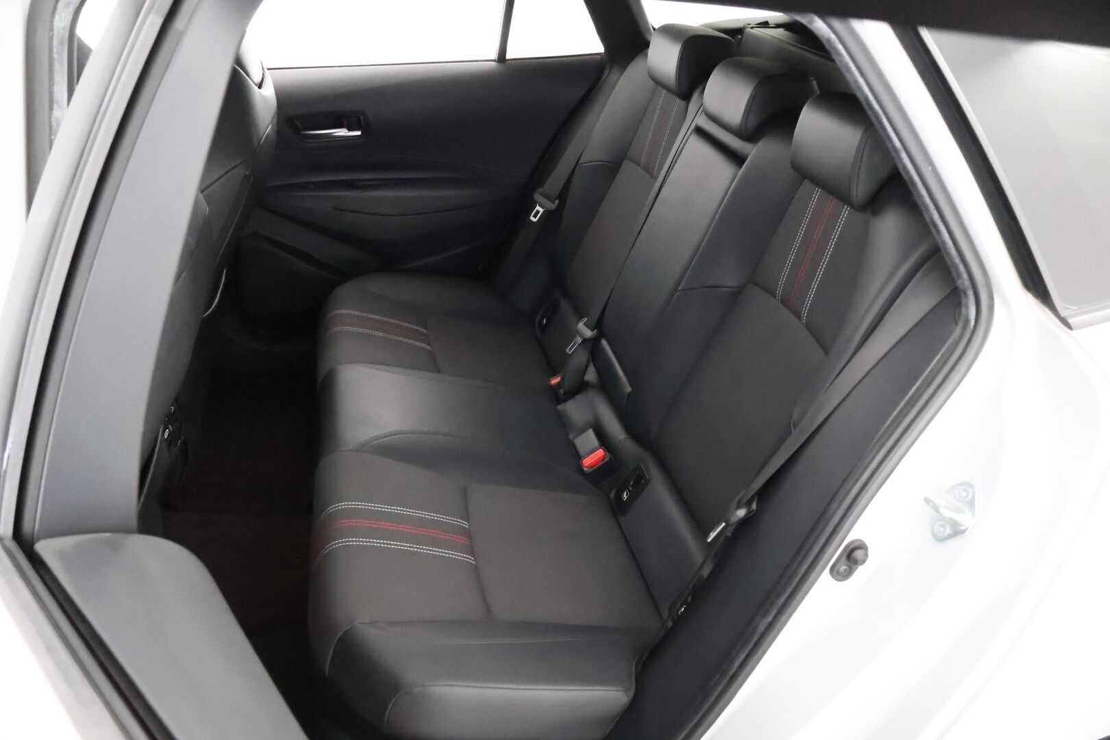 Toyota Corolla 2020 Touring Sports 2,0 Hybrid GR Sport - Suomiauto / Adapt.Vakkari / HUD / JBL Premium Audio / Merkkihuollot / Lohkolämmitin / Ratinlämmitin / Huippuvarusteet!