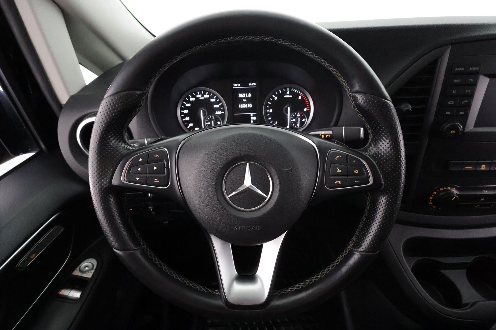 Mercedes-Benz Vito 2020 116CDI 4x4-3,05/34K pitkä A3 A 4MATIC Edition * Vakkari / ILS-LED / Webasto / Koukku / P.kamera / Nahat * - Suomi-auto / Kahdet Renkaat