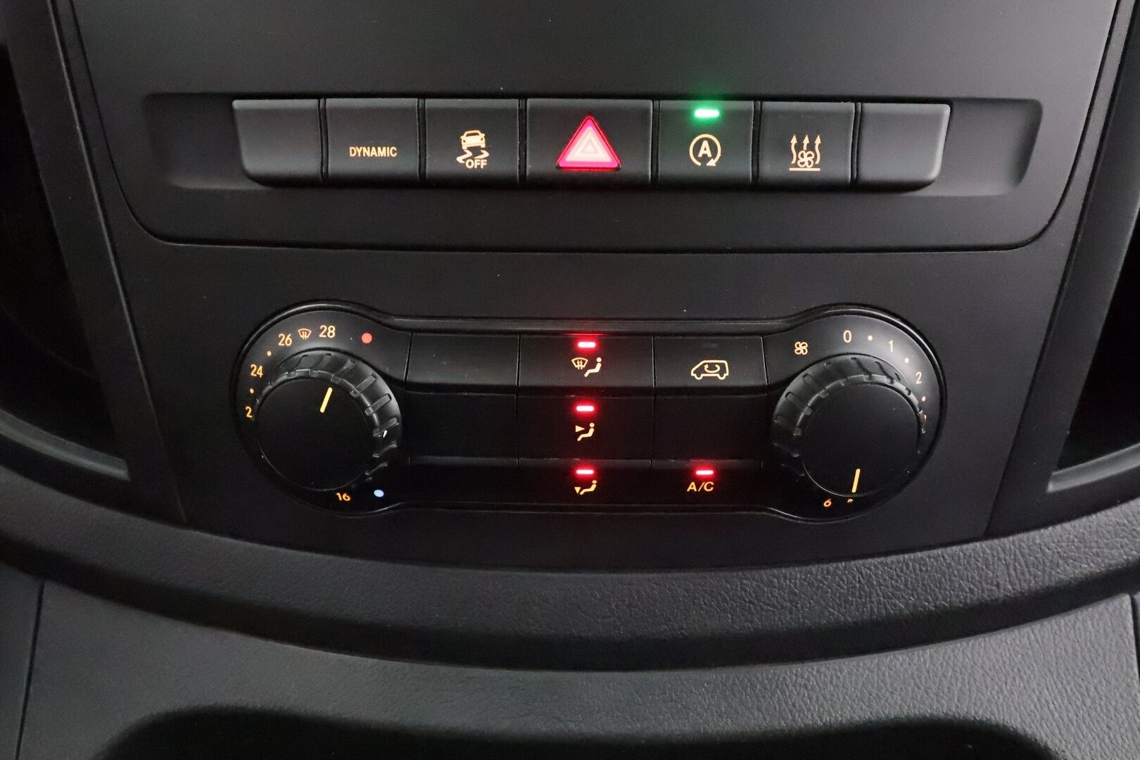 Mercedes-Benz Vito 2020 116CDI 4x4-3,05/34K pitkä A3 A 4MATIC Edition * Vakkari / ILS-LED / Webasto / Koukku / P.kamera / Nahat * - Suomi-auto / Kahdet Renkaat