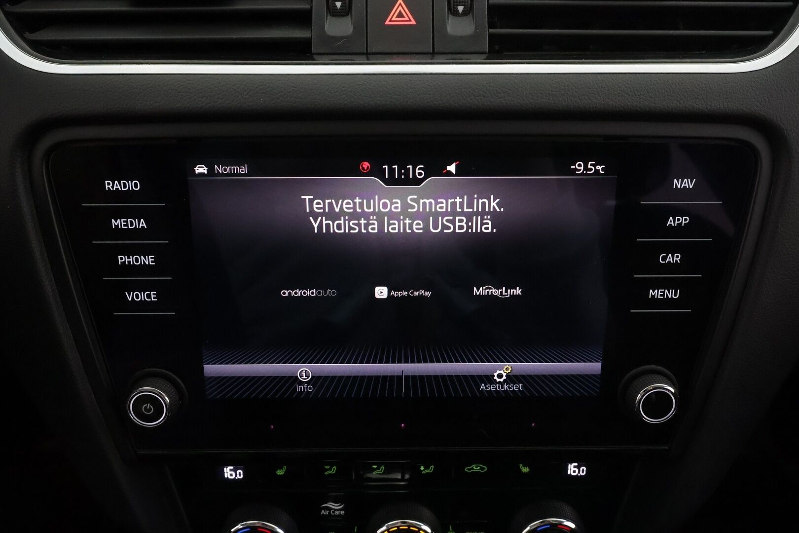 Skoda Octavia 2020 Combi 2,0 TDI 150 Style BusinessLine DSG * ACC / Webasto / Koukku / P.kamera / LED / Keyless / Apple & Android * - 1.Om Suomi-auto / Kahdet renkaat