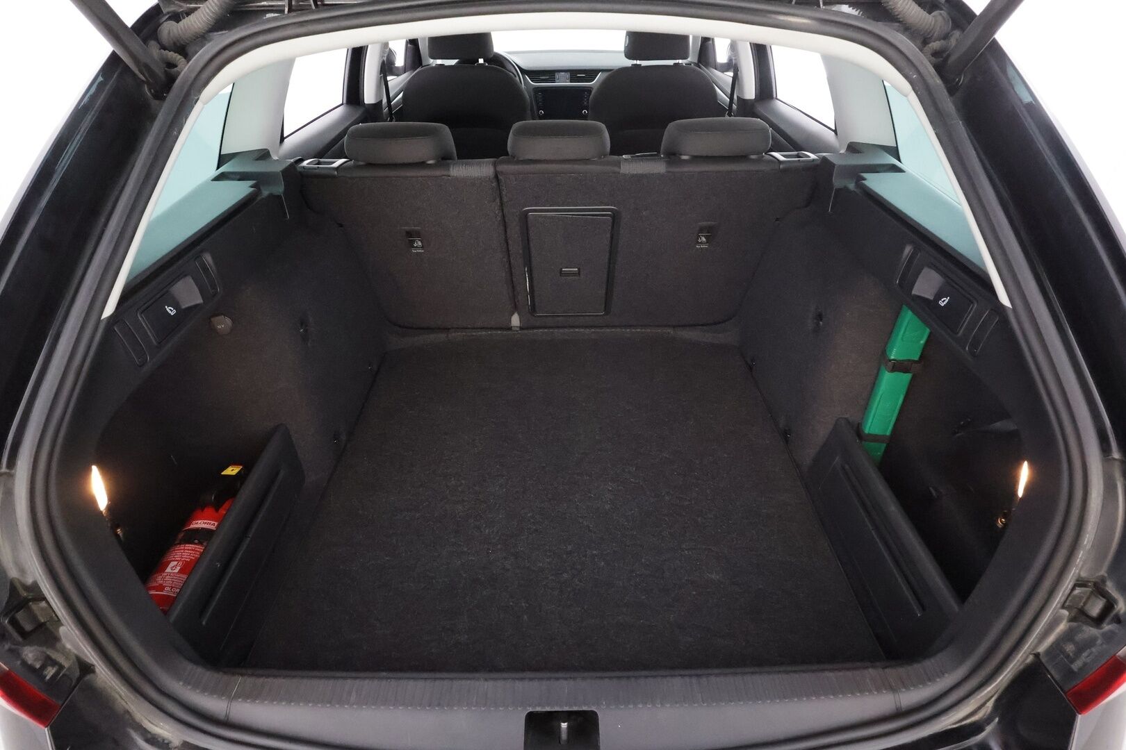 Skoda Octavia 2020 Combi 2,0 TDI 150 Style BusinessLine DSG * ACC / Webasto / Koukku / P.kamera / LED / Keyless / Apple & Android * - 1.Om Suomi-auto / Kahdet renkaat