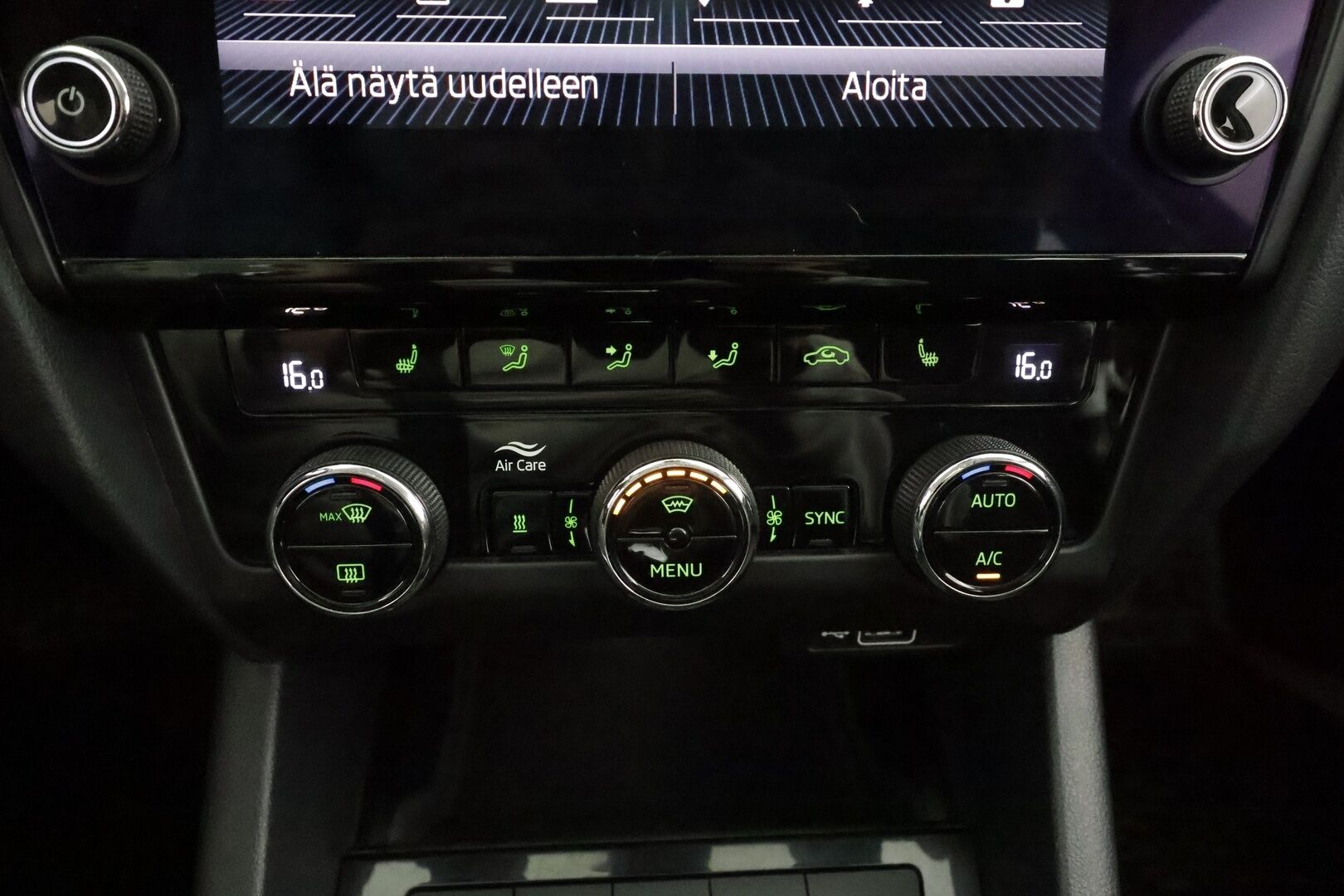 Skoda Octavia 2020 Combi 2,0 TDI 150 Style BusinessLine DSG * ACC / Webasto / Koukku / P.kamera / LED / Keyless / Apple & Android * - 1.Om Suomi-auto / Kahdet renkaat