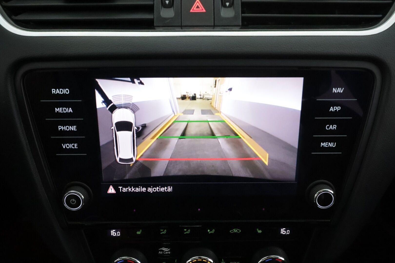 Skoda Octavia 2020 Combi 2,0 TDI 150 Style BusinessLine DSG * ACC / Webasto / Koukku / P.kamera / LED / Keyless / Apple & Android * - 1.Om Suomi-auto / Kahdet renkaat