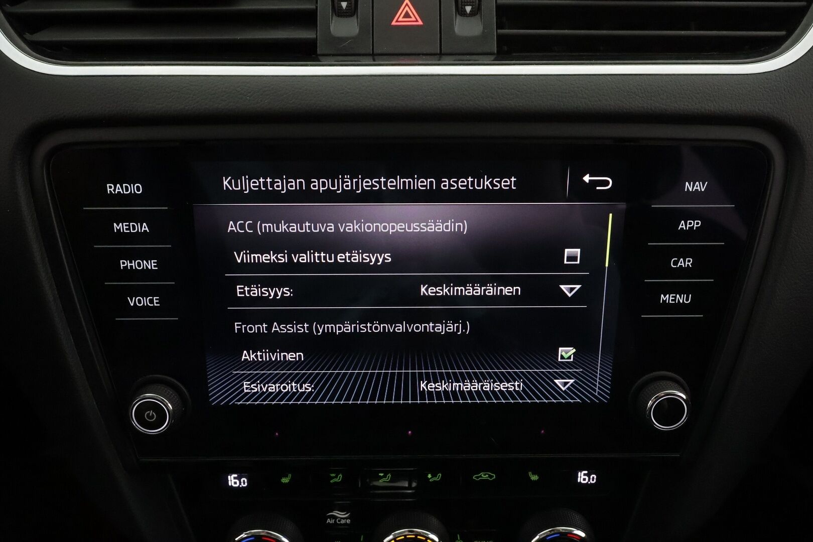 Skoda Octavia 2020 Combi 2,0 TDI 150 Style BusinessLine DSG * ACC / Webasto / Koukku / P.kamera / LED / Keyless / Apple & Android * - 1.Om Suomi-auto / Kahdet renkaat