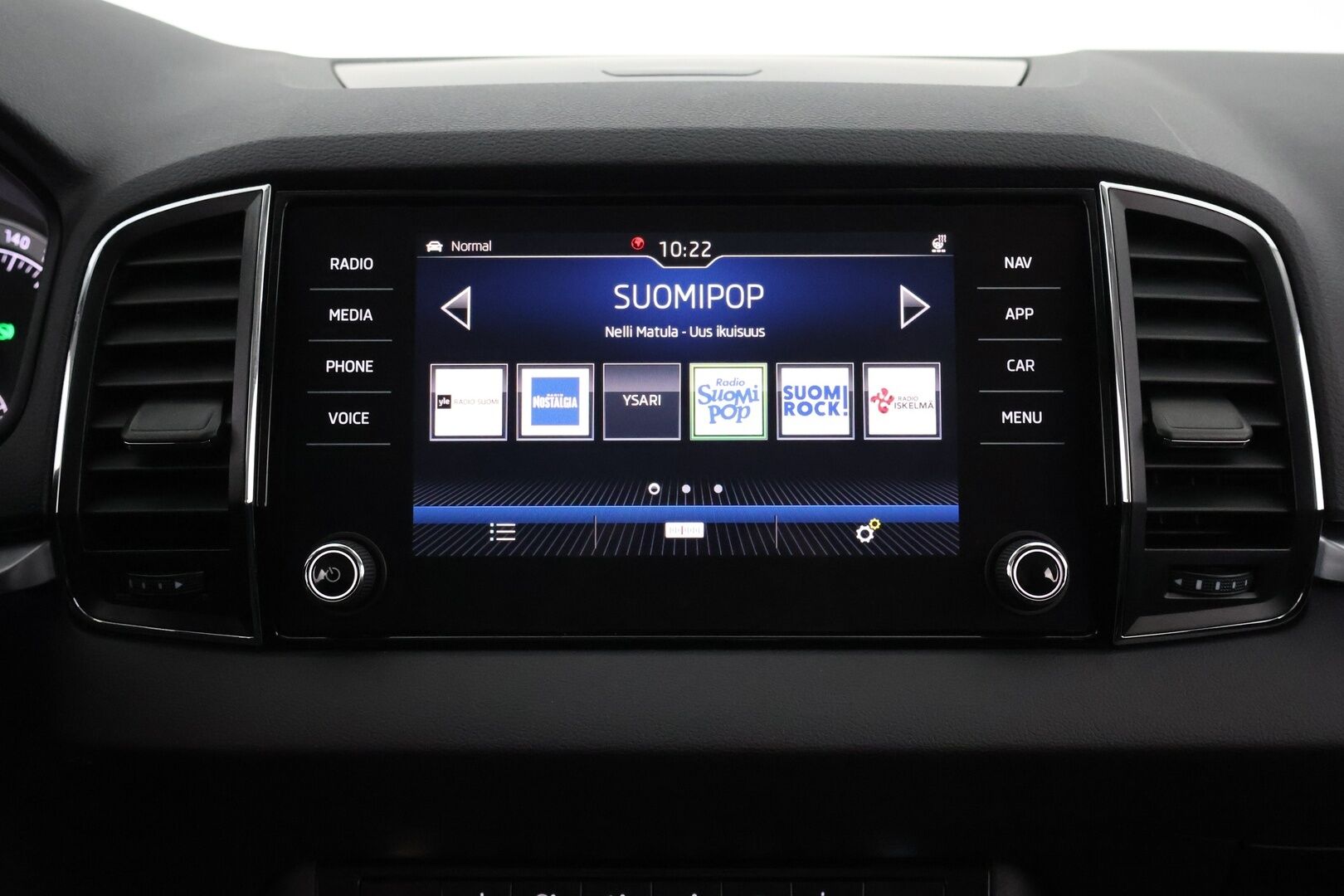 Skoda Karoq 2020 1,5 TSI Style BusinessLine DSG Autom. - Travel Assist | ACC | Webasto | Dynamic-LED | Koukku | Tulossa myyntiin, kysy lisätiedot myyjältä! 