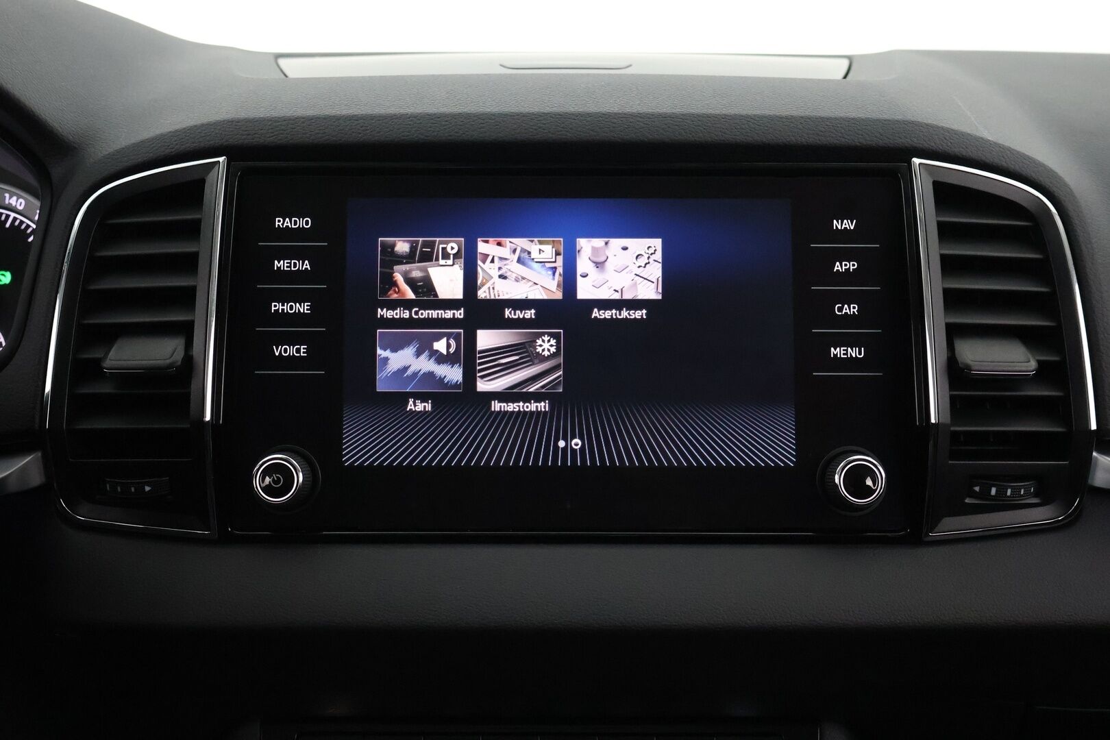 Skoda Karoq 2020 1,5 TSI Style BusinessLine DSG Autom. - Travel Assist | ACC | Webasto | Dynamic-LED | Koukku | Tulossa myyntiin, kysy lisätiedot myyjältä! 