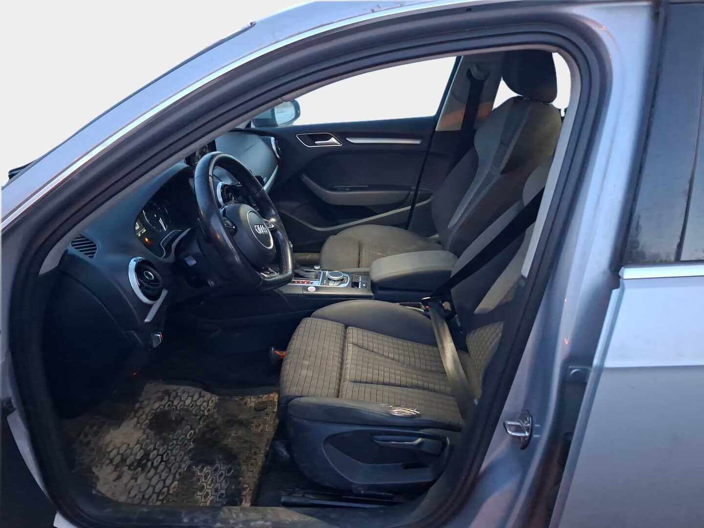 Audi A3 2015 Sportback 1,4 TFSI e-tron S tronic *Webasto / Kessy / Panorama!* - Vähäkulutteinen / Kattavat varusteet / Hyvin pidetty - HULLUT AVAJAISHULINAT KORKOTARJOUS 3,29 %