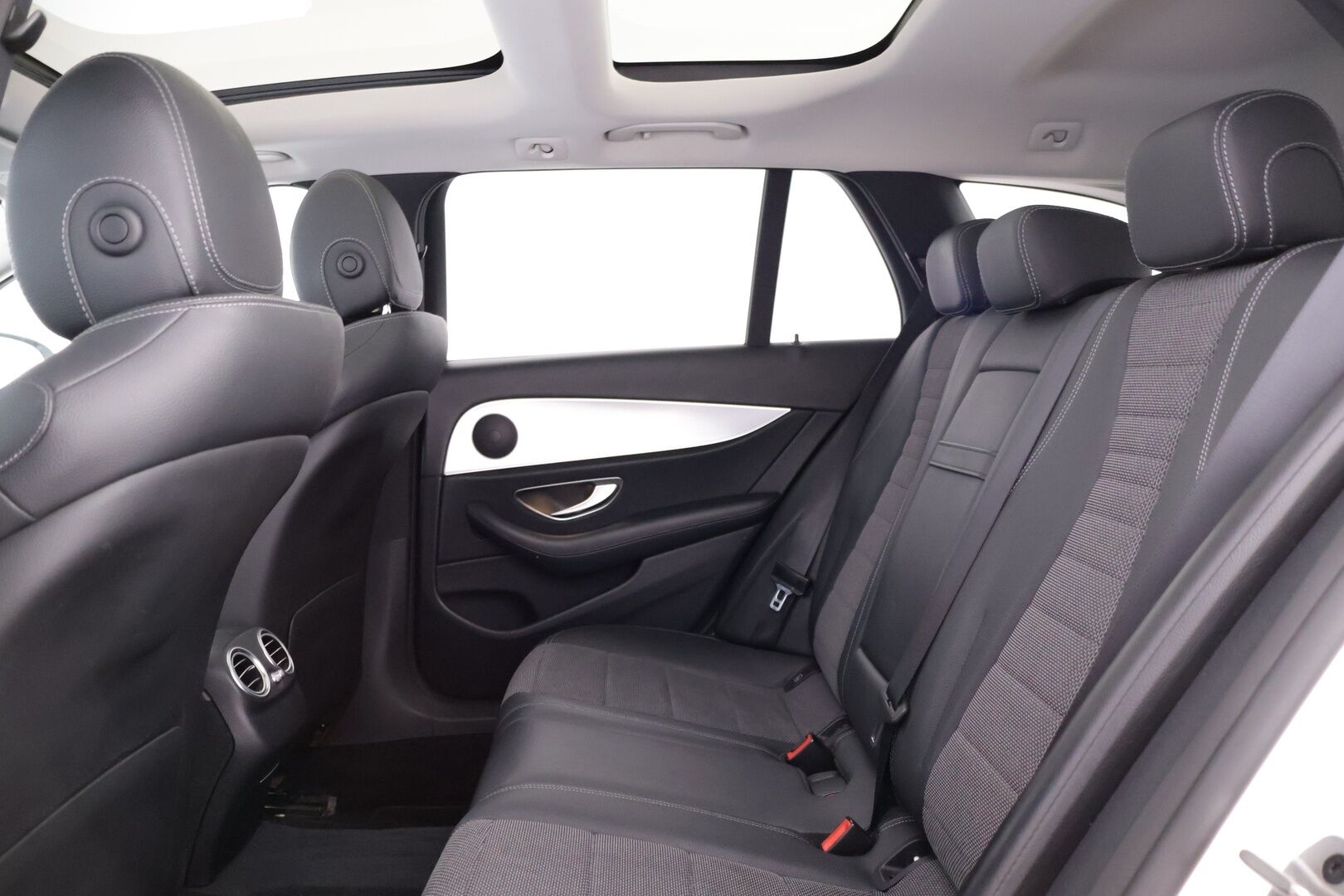 Mercedes-Benz E 2020 200 d T A Edition One - | ALV | Widescreen | Panorama | BLISS |  MBUX | P.kamera | Sportti penkit | Tutkat eteen ja taakse |