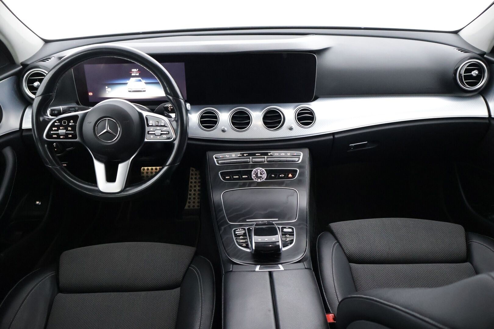 Mercedes-Benz E 2020 200 d T A Edition One - | ALV | Widescreen | Panorama | BLISS |  MBUX | P.kamera | Sportti penkit | Tutkat eteen ja taakse |