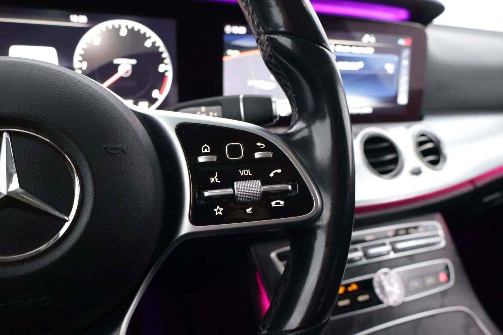 Mercedes-Benz E 2020 200 d T A Edition One - | ALV | Widescreen | Panorama | BLISS |  MBUX | P.kamera | Sportti penkit | Tutkat eteen ja taakse |