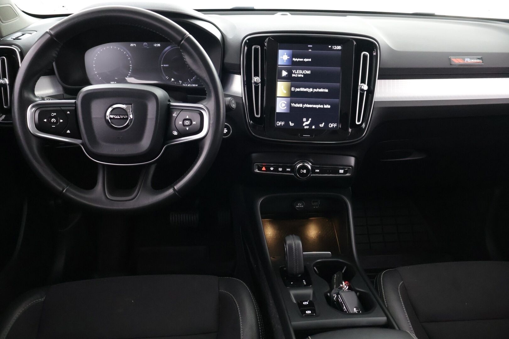 Volvo XC40 2020 T5 Twin Engine Business aut - ACC | Webasto | Vetokoukku | P.kamera | Navi | Pilot assist | CarPlay | LED | Keyless | Ratinlämmitin | 2x Renkaat alumiinivanteilla | Jakohihna tehty