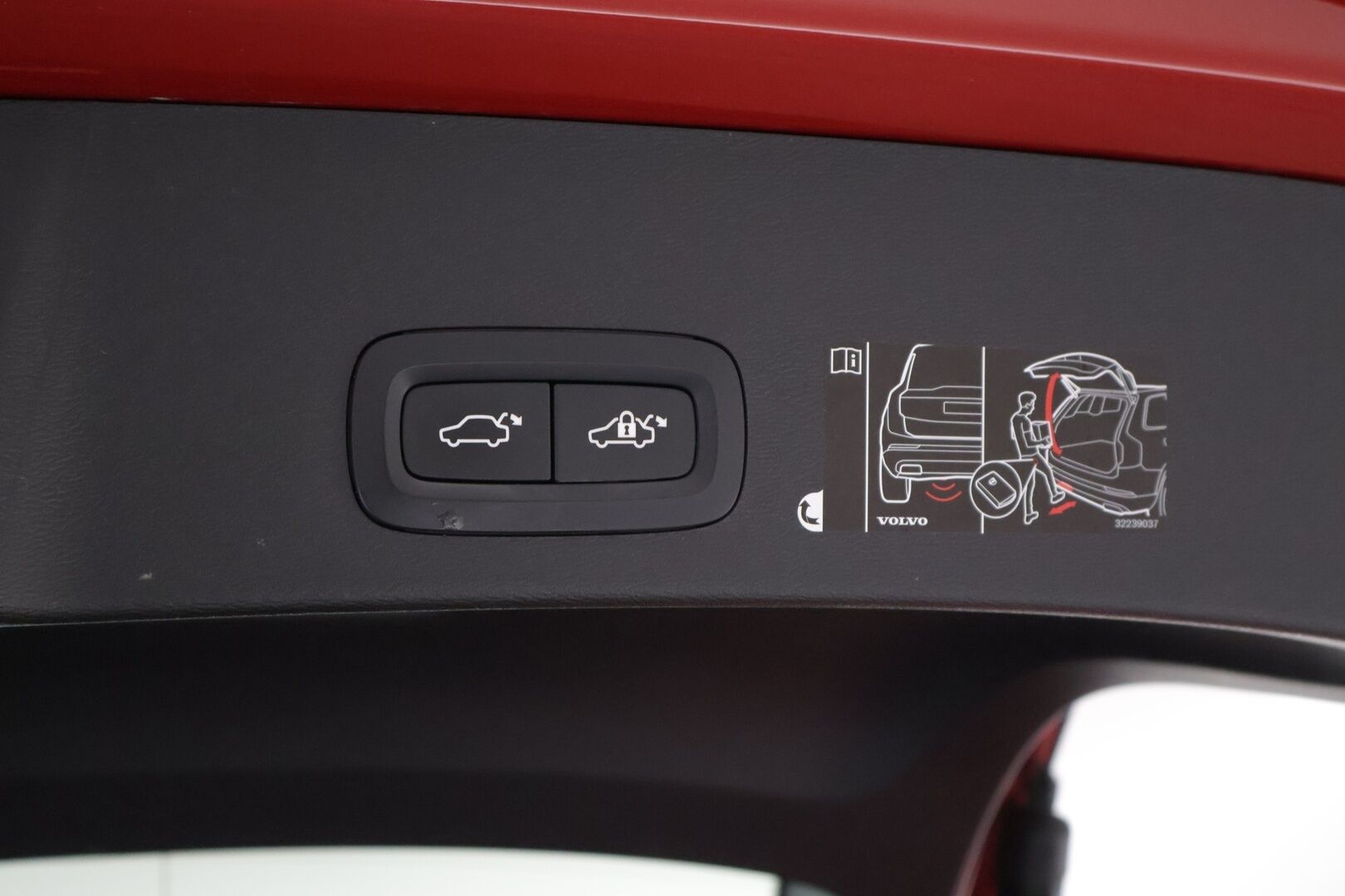 Volvo XC40 2020 T5 Twin Engine Business aut - ACC | Webasto | Vetokoukku | P.kamera | Navi | Pilot assist | CarPlay | LED | Keyless | Ratinlämmitin | 2x Renkaat alumiinivanteilla | Jakohihna tehty