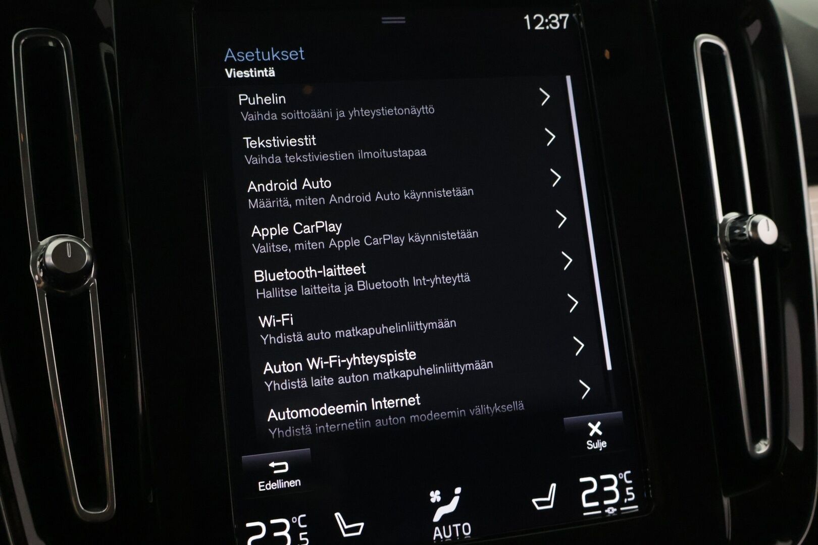 Volvo XC40 2020 T5 Twin Engine Business aut - ACC | Webasto | Vetokoukku | P.kamera | Navi | Pilot assist | CarPlay | LED | Keyless | Ratinlämmitin | 2x Renkaat alumiinivanteilla | Jakohihna tehty