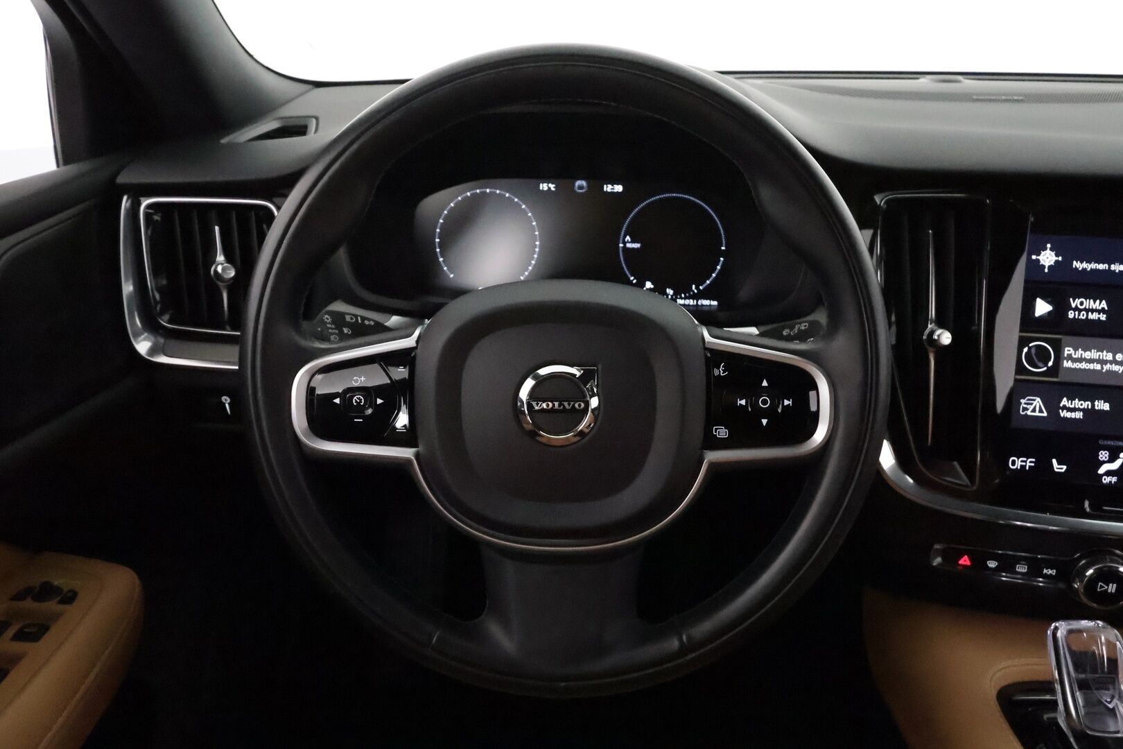 Volvo V60 2020 T8 TwE AWD Business Inscription aut. *ACC / H&K / Webasto / Muistipenkki / 360° / Full LED / HUD / Navi / KeylessGo* - 3,99 % KORKOTARJOUS TÄHÄN AUTOON 28.9. ASTI! - 1.Om Suomi-auto / Kahdet renkaat aluvanteilla