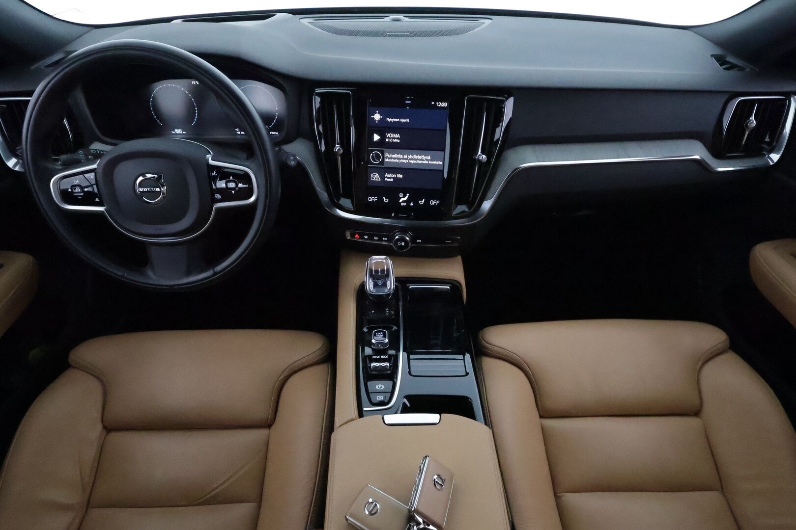 Volvo V60 2020 T8 TwE AWD Business Inscription aut. *ACC / H&K / Webasto / Muistipenkki / 360° / Full LED / HUD / Navi / KeylessGo* - 3,99 % KORKOTARJOUS TÄHÄN AUTOON 28.9. ASTI! - 1.Om Suomi-auto / Kahdet renkaat aluvanteilla