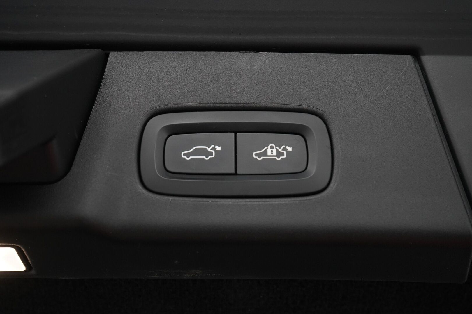 Volvo V90 2020 D4 AWD Inscription *Adapt.Cruise / Sporttinahat / Kamera / VOC / Webasto / BLIS* - Adapt.Cruise / Sporttinahat / Kamera / VOC / Webasto / BLIS / Keyless - HULLUT AVAJAISHULINAT KORKOTARJOUS 3,29 %