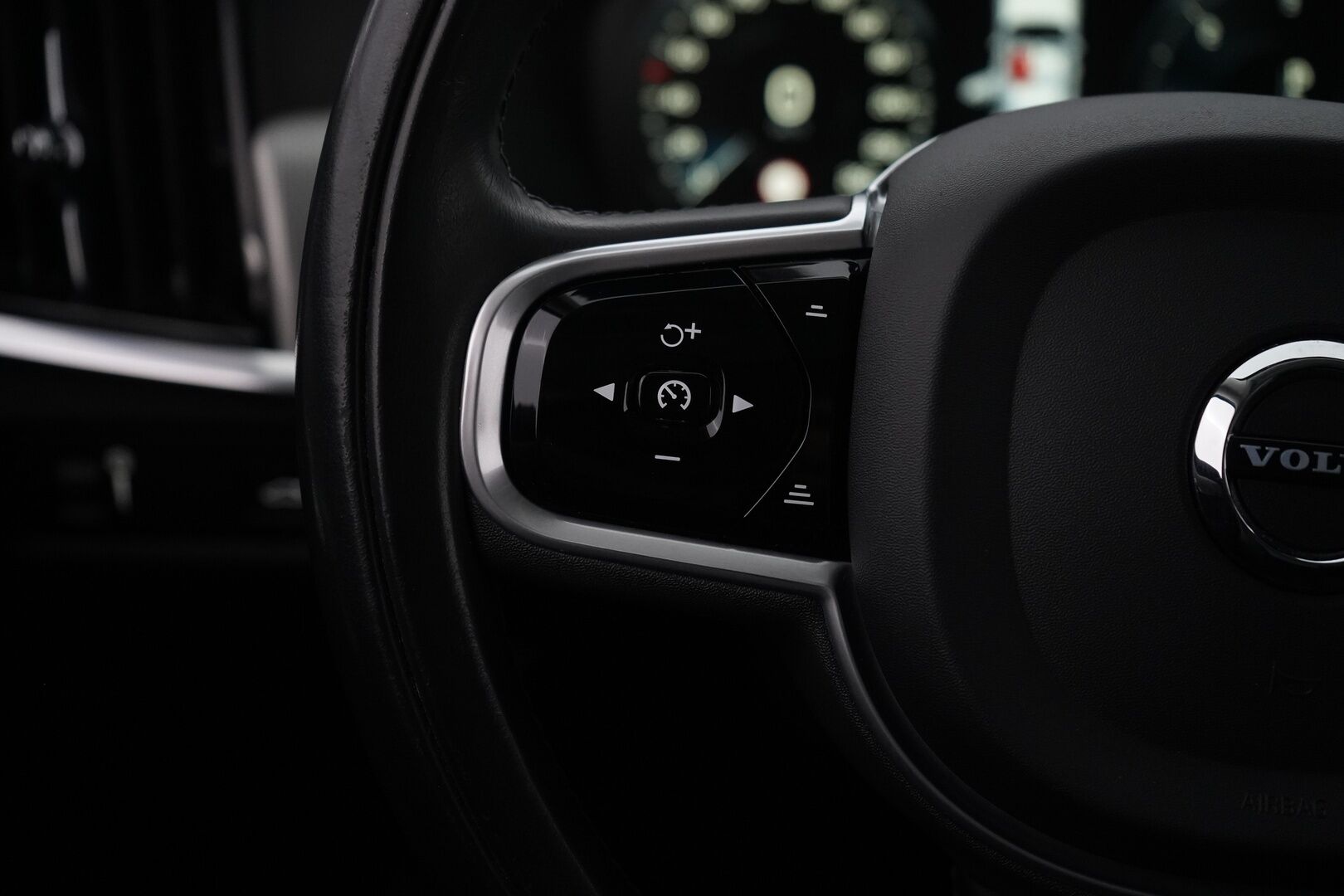 Volvo V90 2020 D4 AWD Inscription *Adapt.Cruise / Sporttinahat / Kamera / VOC / Webasto / BLIS* - Adapt.Cruise / Sporttinahat / Kamera / VOC / Webasto / BLIS / Keyless - HULLUT AVAJAISHULINAT KORKOTARJOUS 3,29 %