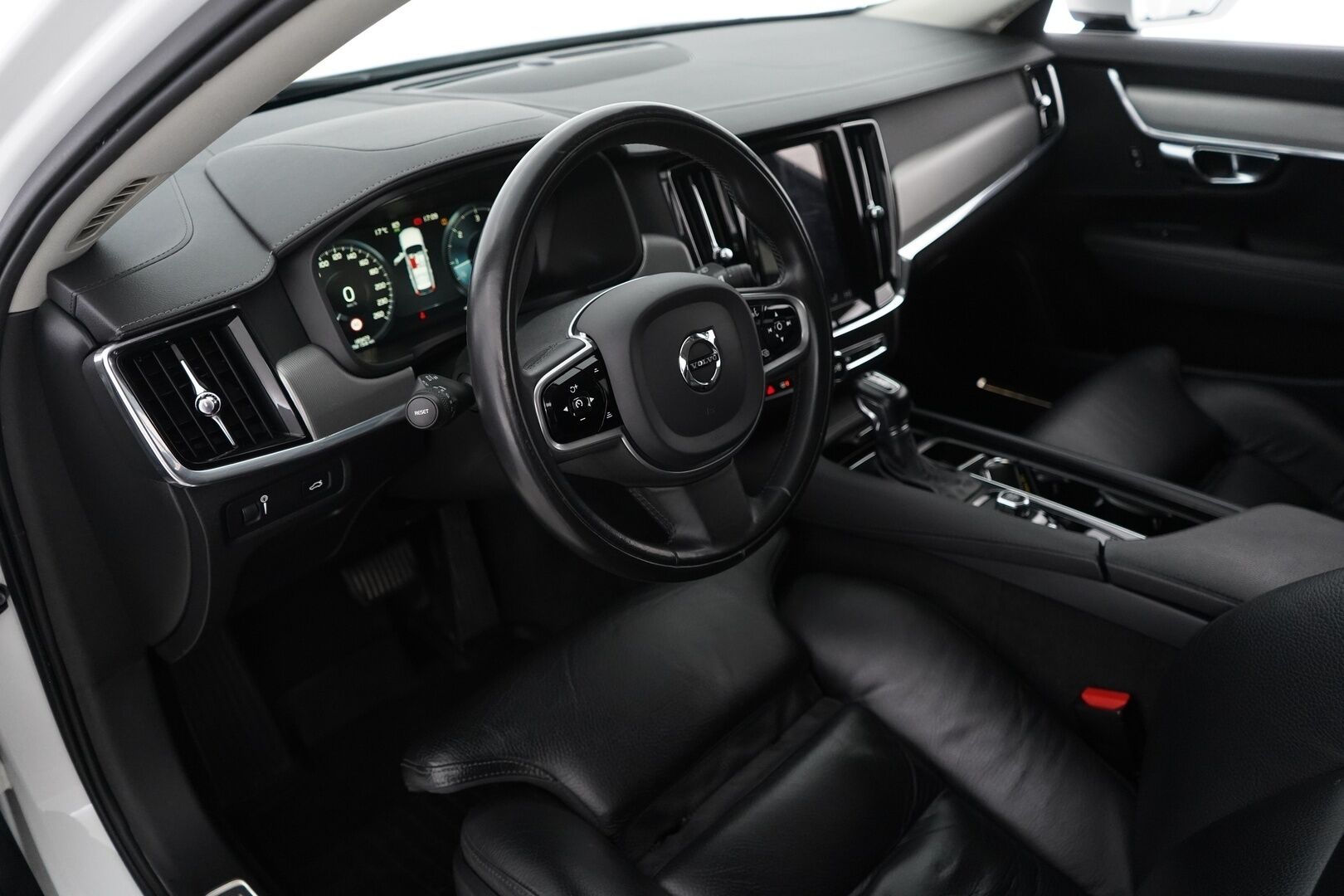 Volvo V90 2020 D4 AWD Inscription *Adapt.Cruise / Sporttinahat / Kamera / VOC / Webasto / BLIS* - Adapt.Cruise / Sporttinahat / Kamera / VOC / Webasto / BLIS / Keyless - HULLUT AVAJAISHULINAT KORKOTARJOUS 3,29 %