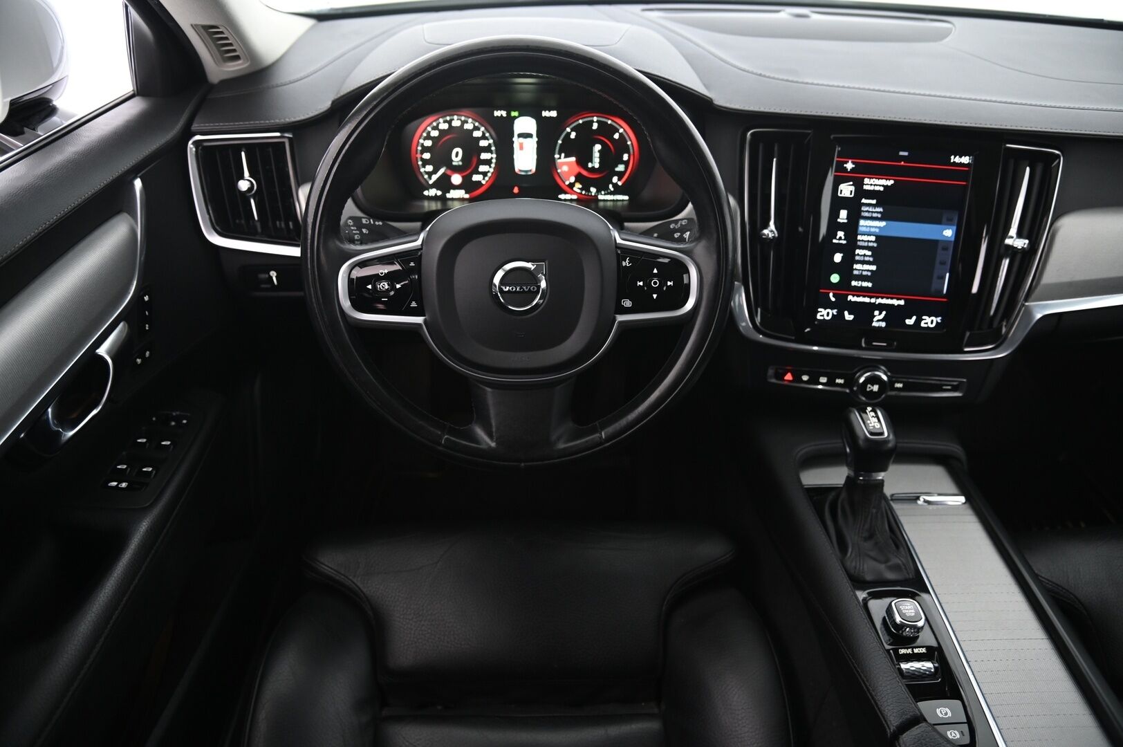 Volvo V90 2020 D4 AWD Inscription - | Adapt.Cruise | Sporttinahat | Kamera | VOC | Webasto | BLIS | Keyless | Juuri katsastettu! 