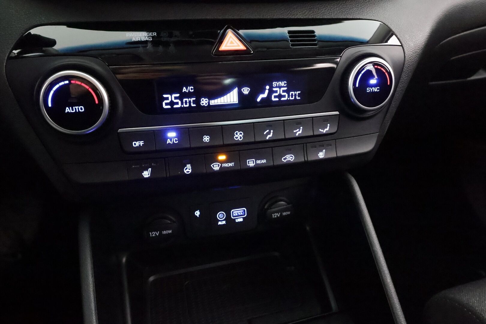 Hyundai Tucson 2020 1,6 CRDi 136 hv 48V hybrid 7-DCT-aut Comfort * Webasto / LED / P.Kamera / Navi / Vakkari / Keyless * - Suomi-auto / Kahdet renkaat aluvanteilla 