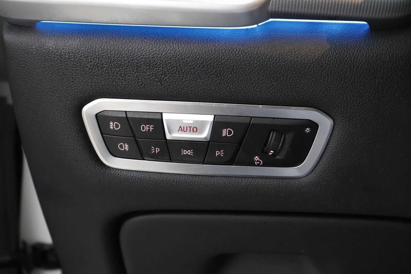 BMW X5 2020 G05 xDrive45e A M sport *Laser / DAP / ACC / BLIS / Ilma-alusta / Koukku / HUD / 360° / Harman/Kardon / Comfort Access* - Harvinainen Suomi-auto! / Näyttävä ja kattavasti varusteltu! - HULLUT BLACKWEEK JATKOT - KORKOTARJOUS 2,49%